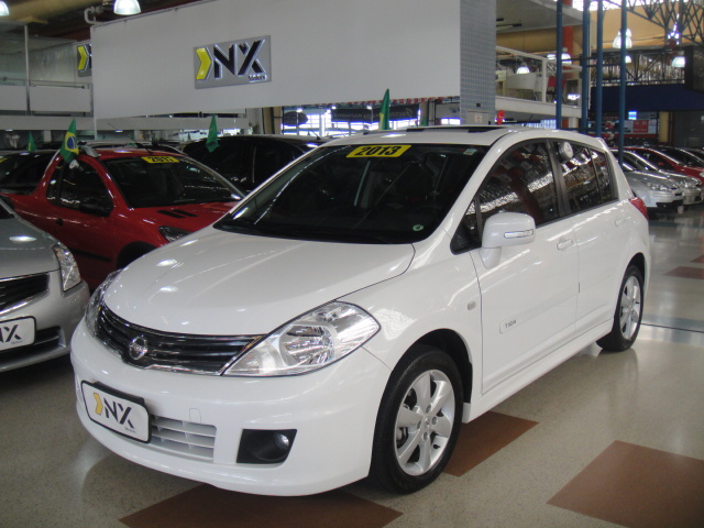 Teste nissan tiida automatico #2