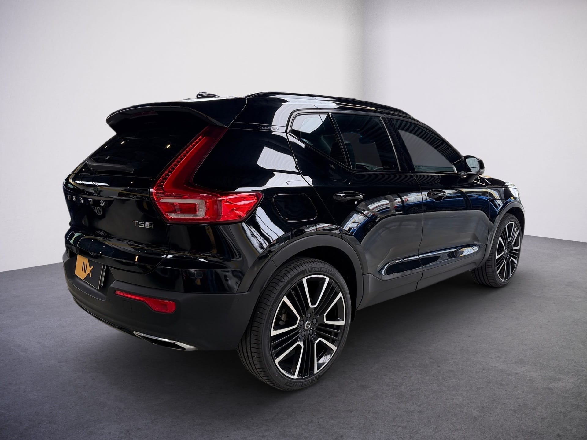 VOLVO XC40 2.0 T5 GASOLINA R-DESIGN AWD GEARTRONIC 2019/2020 - Foto 4