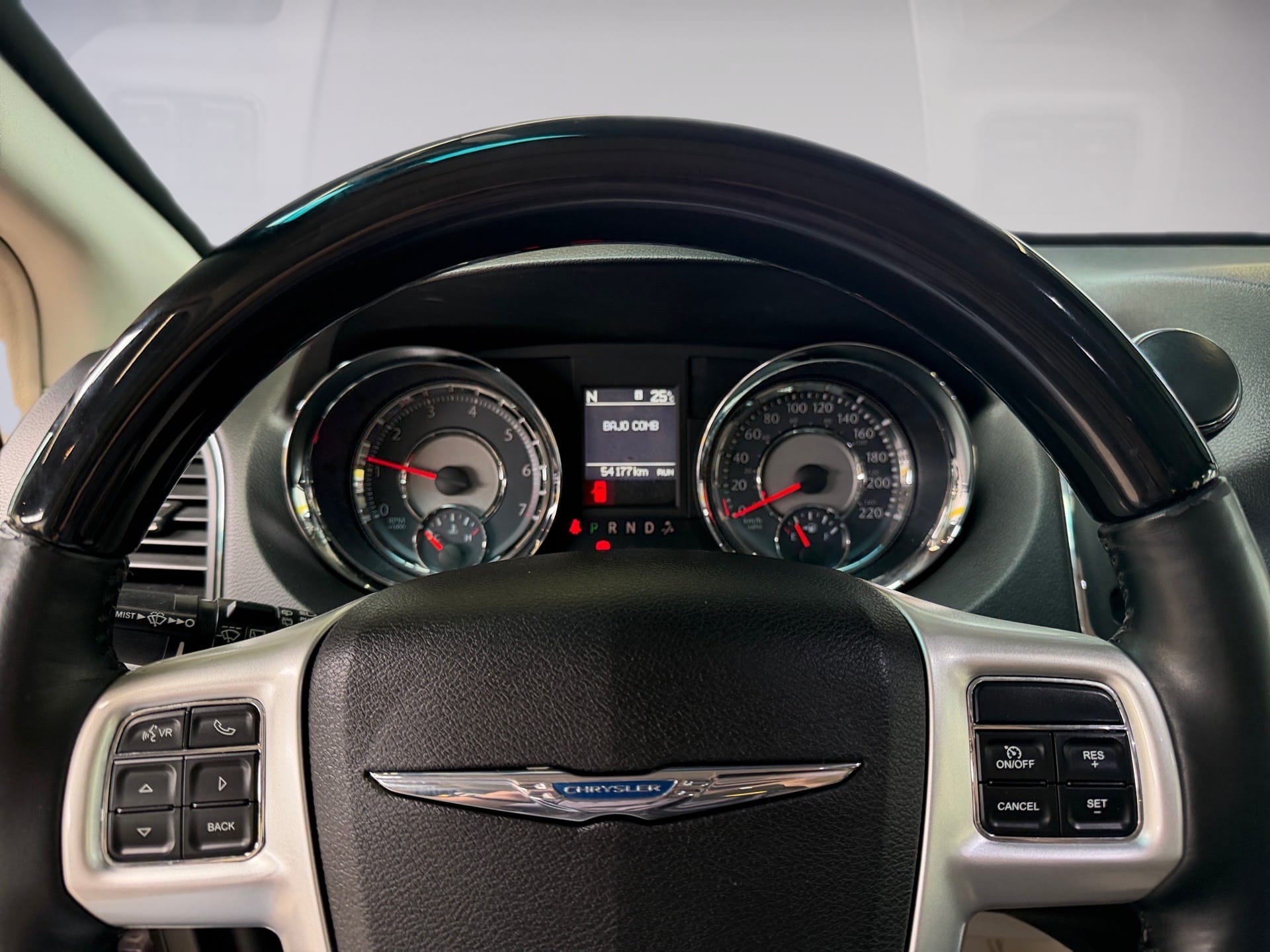 CHRYSLER TOWN & COUNTRY 3.6 LIMITED V6 24V GASOLINA 4P AUTOMÁTICO 2015/2015 - Foto 17