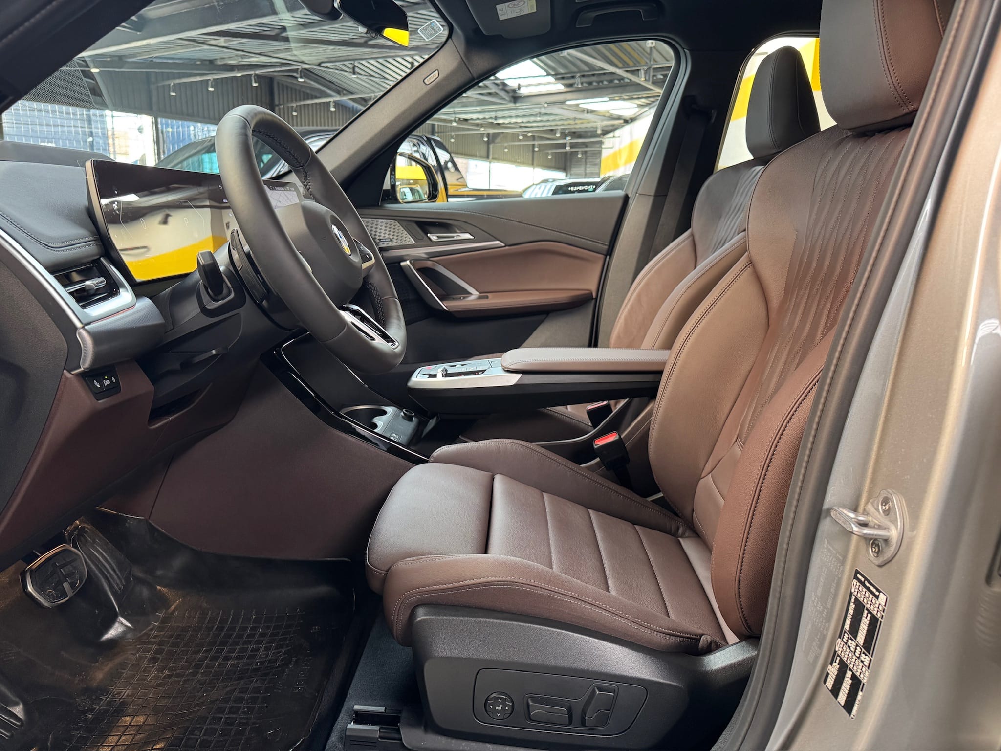 BMW X1 2.0 16V TURBO GASOLINA SDRIVE20I M SPORT STEPTRONIC 2025/2026 - Foto 18