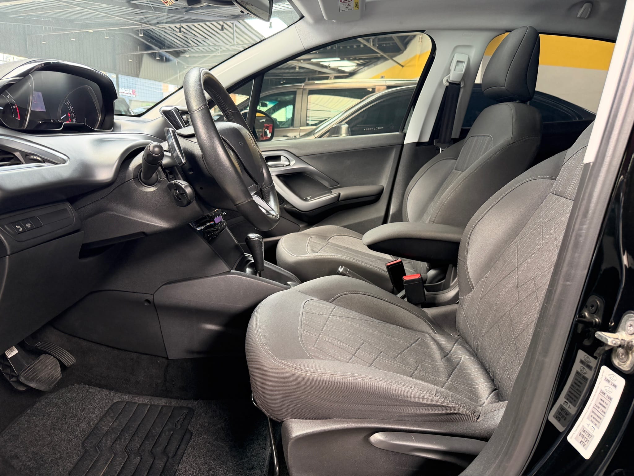 PEUGEOT 208 1.6 GRIFFE 16V FLEX 4P AUTOMÁTICO 2015/2016 - Foto 11