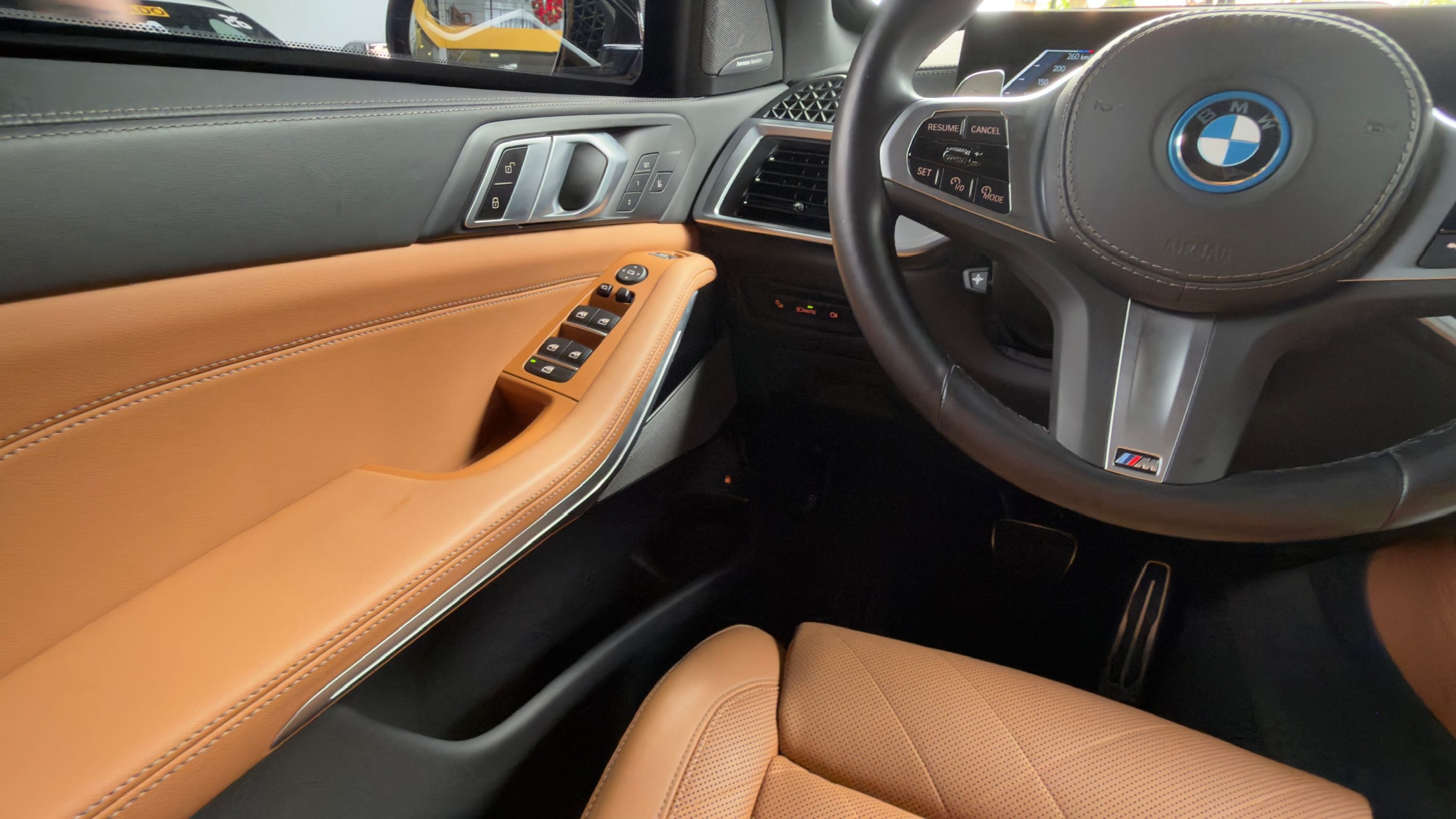 BMW X5 3.0 I6 TURBO HÍBRIDO XDRIVE50E M SPORT AUTOMÁTICO 2024/2025 - Foto 11