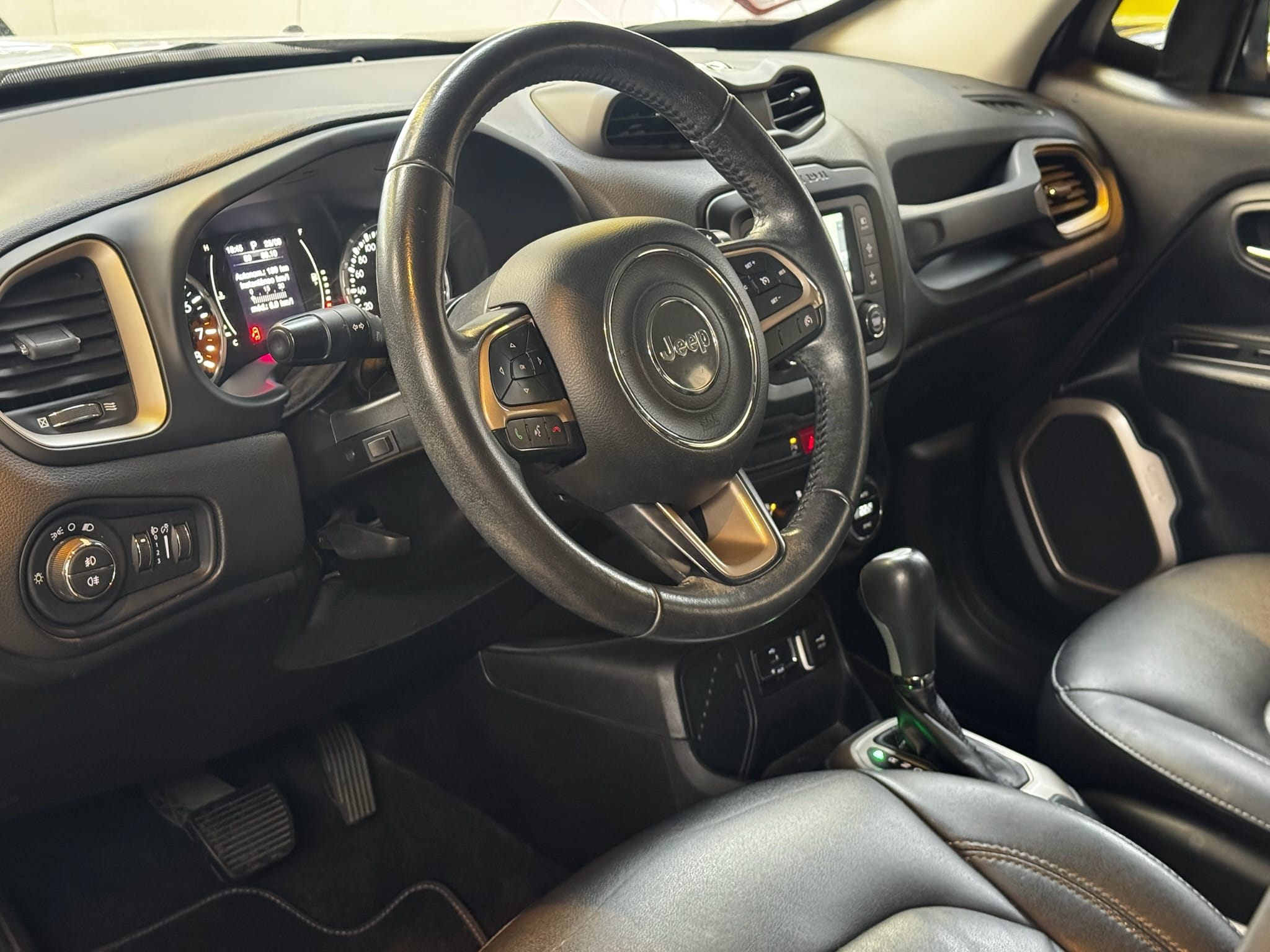 JEEP RENEGADE 1.8 16V FLEX LONGITUDE 4P AUTOMÁTICO 2016/2016 - Foto 11