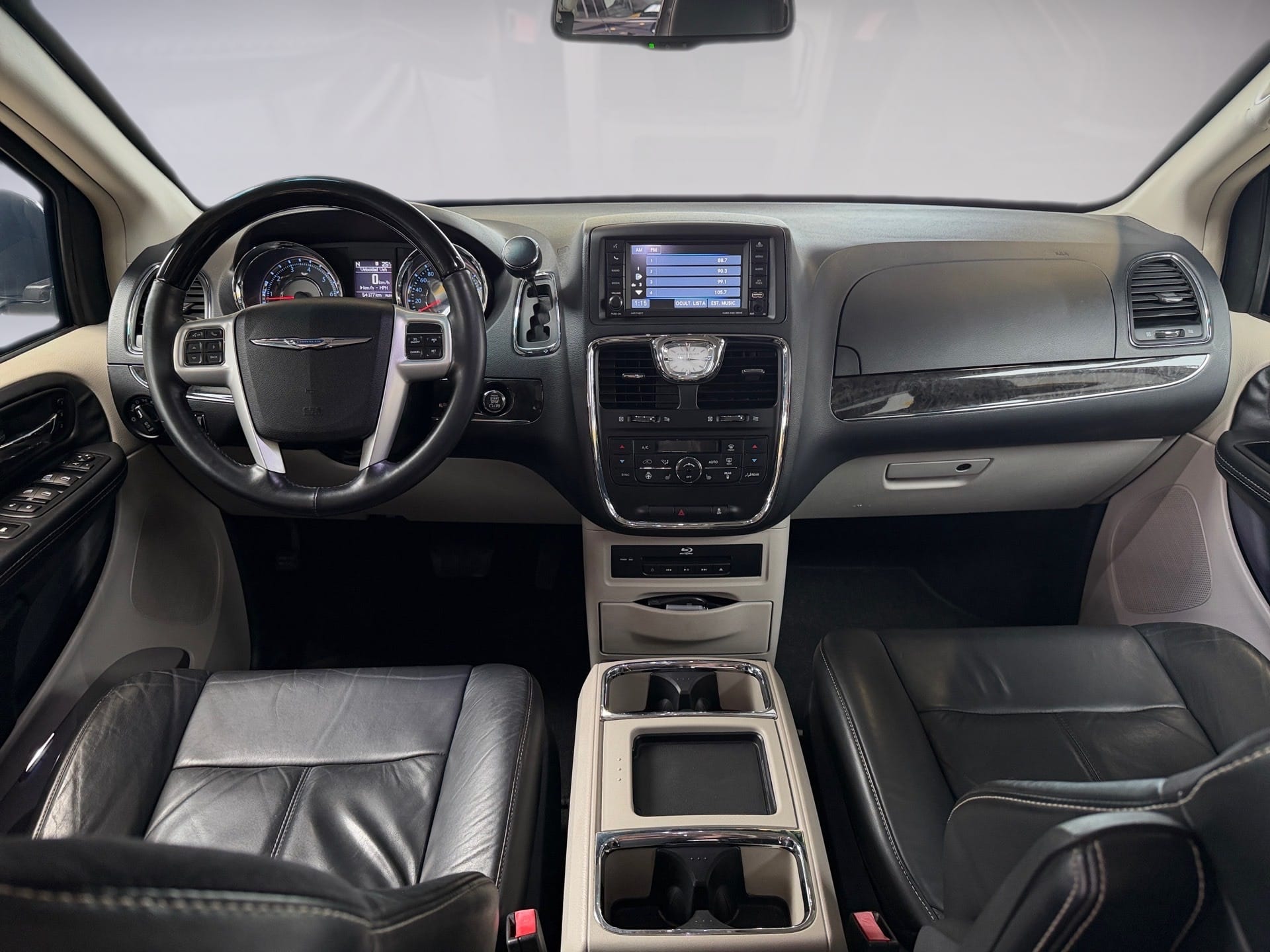 CHRYSLER TOWN & COUNTRY 3.6 LIMITED V6 24V GASOLINA 4P AUTOMÁTICO 2015/2015 - Foto 9