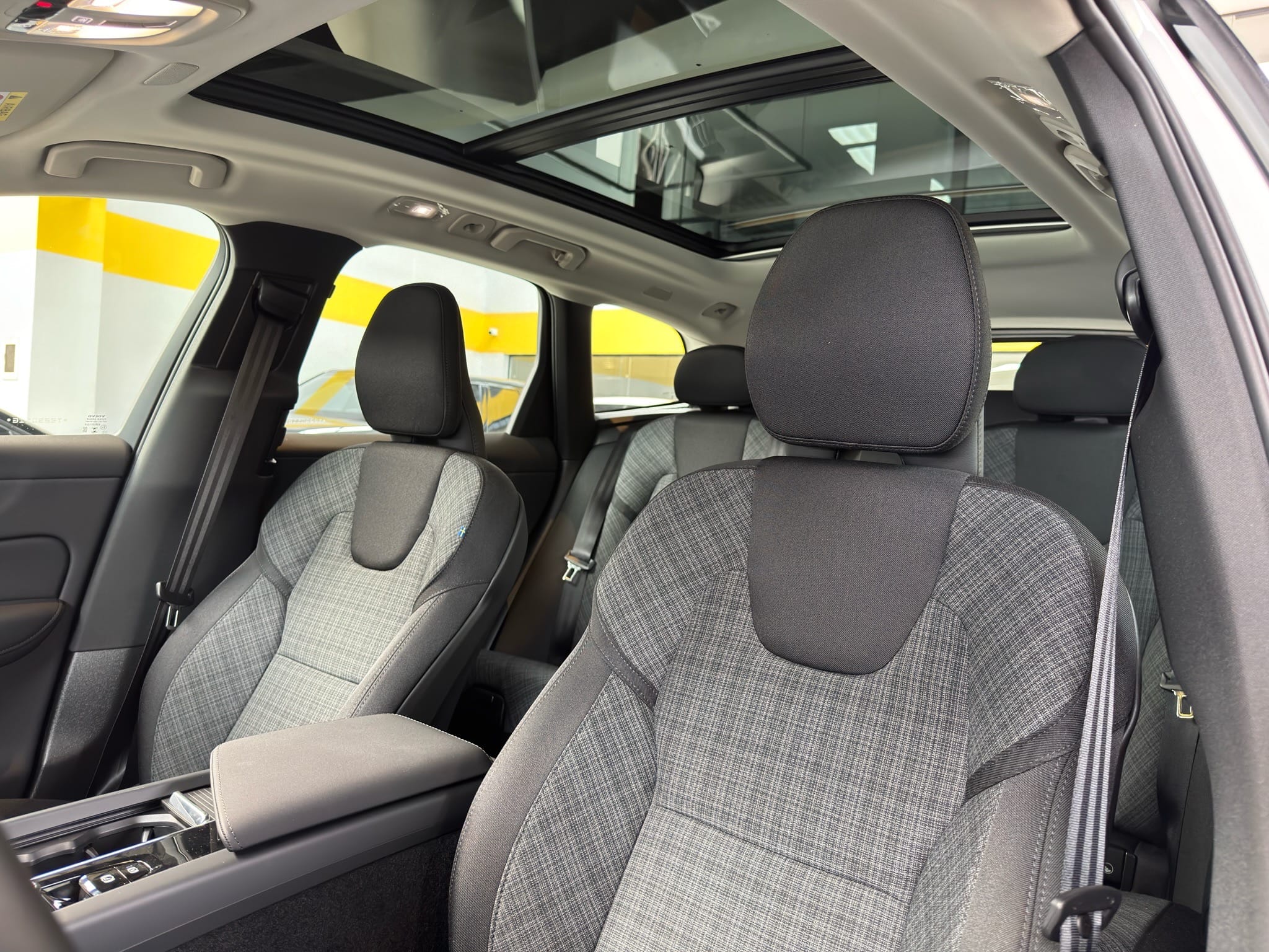 VOLVO XC60 2.0 T8 PHEV PLUS AWD GEARTRONIC 2025/2026 - Foto 6