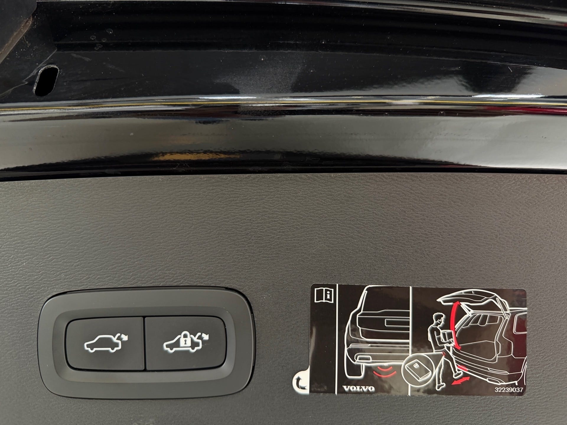 VOLVO XC40 2.0 T5 GASOLINA R-DESIGN AWD GEARTRONIC 2019/2020 - Foto 11