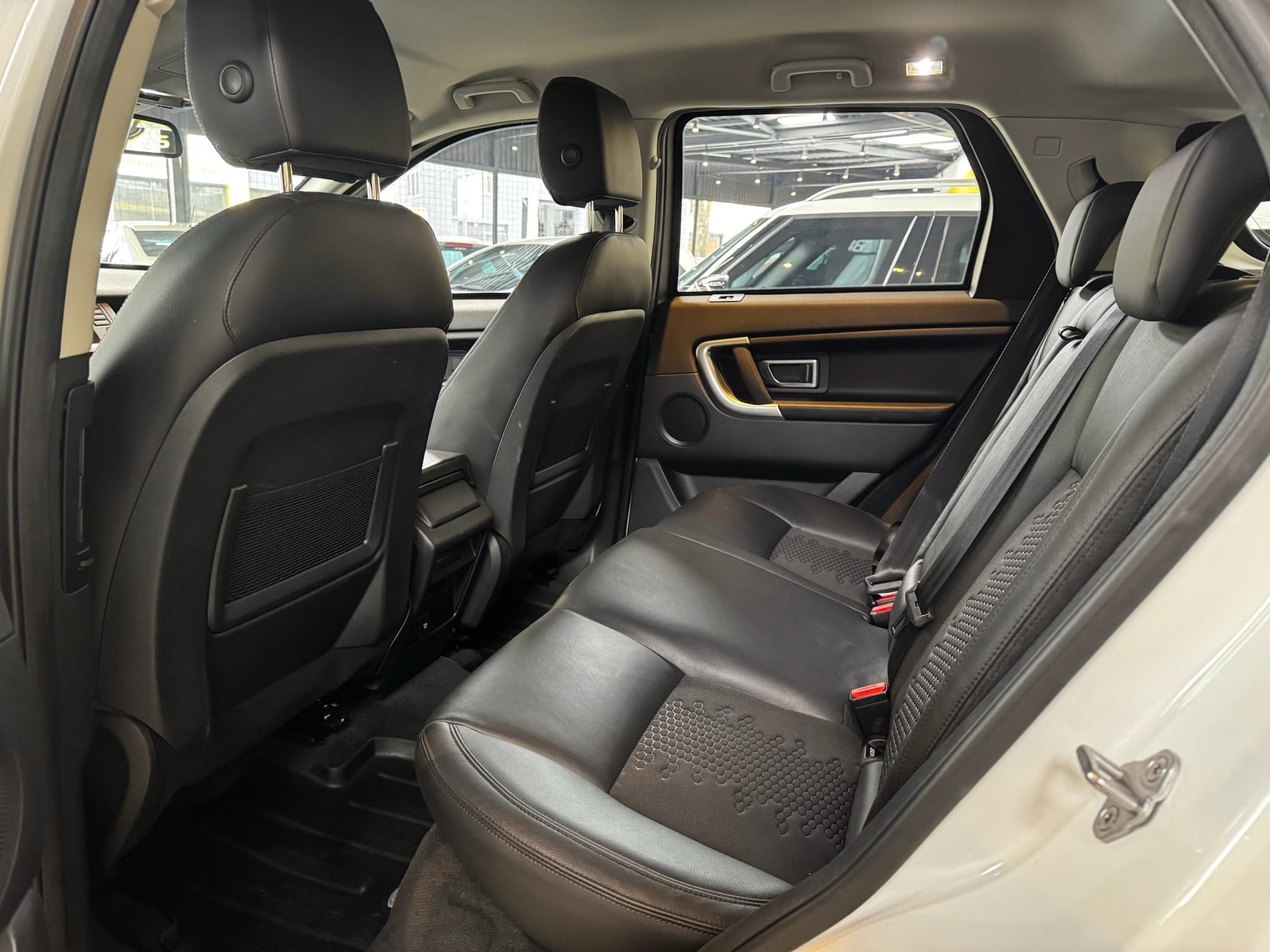 LAND ROVER DISCOVERY SPORT 2.0 16V SI4 TURBO GASOLINA SE 4P AUTOMÁTICO 2018/2018 - Foto 6