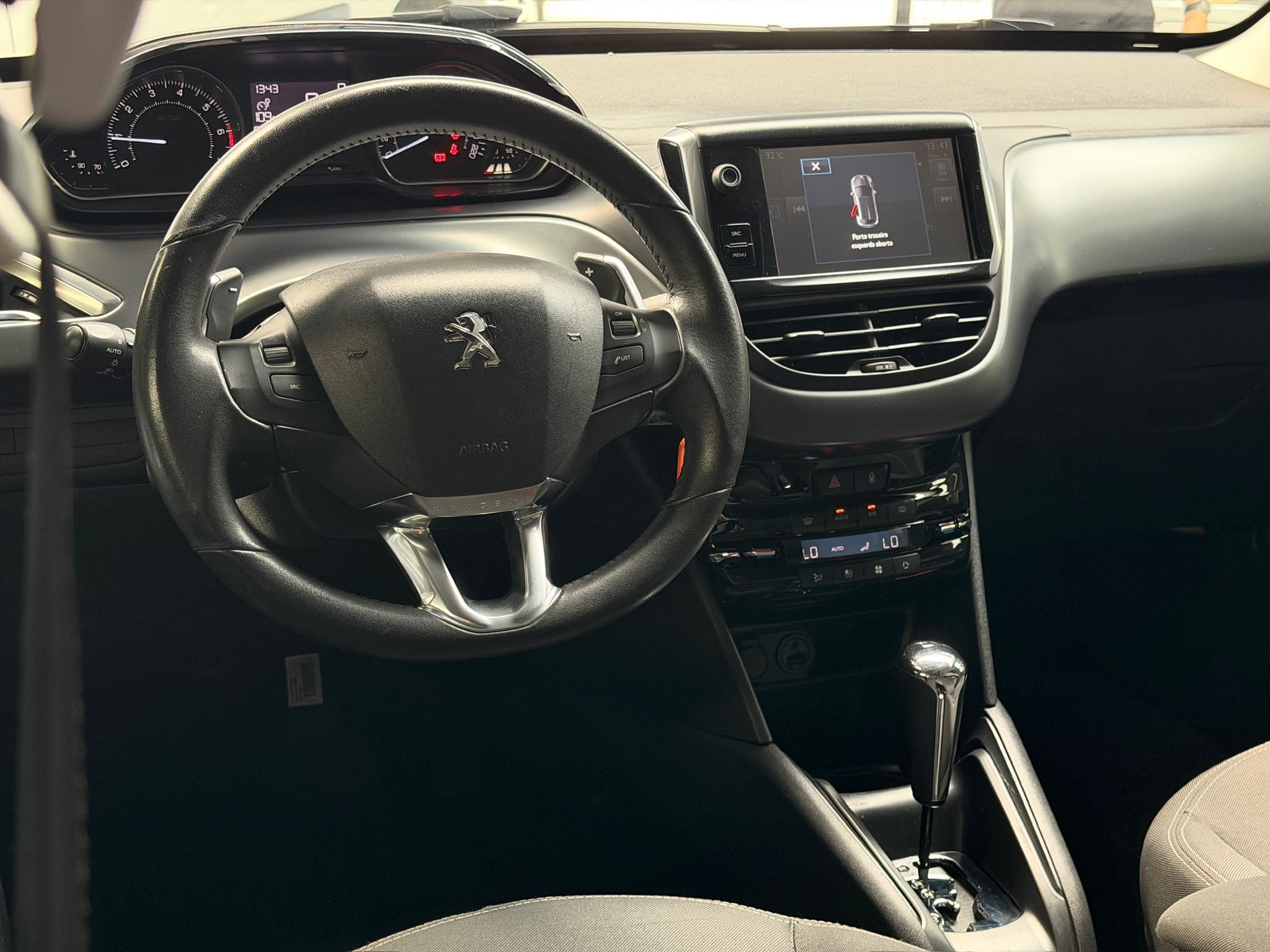 PEUGEOT 208 1.6 GRIFFE 16V FLEX 4P AUTOMÁTICO 2015/2016 - Foto 7