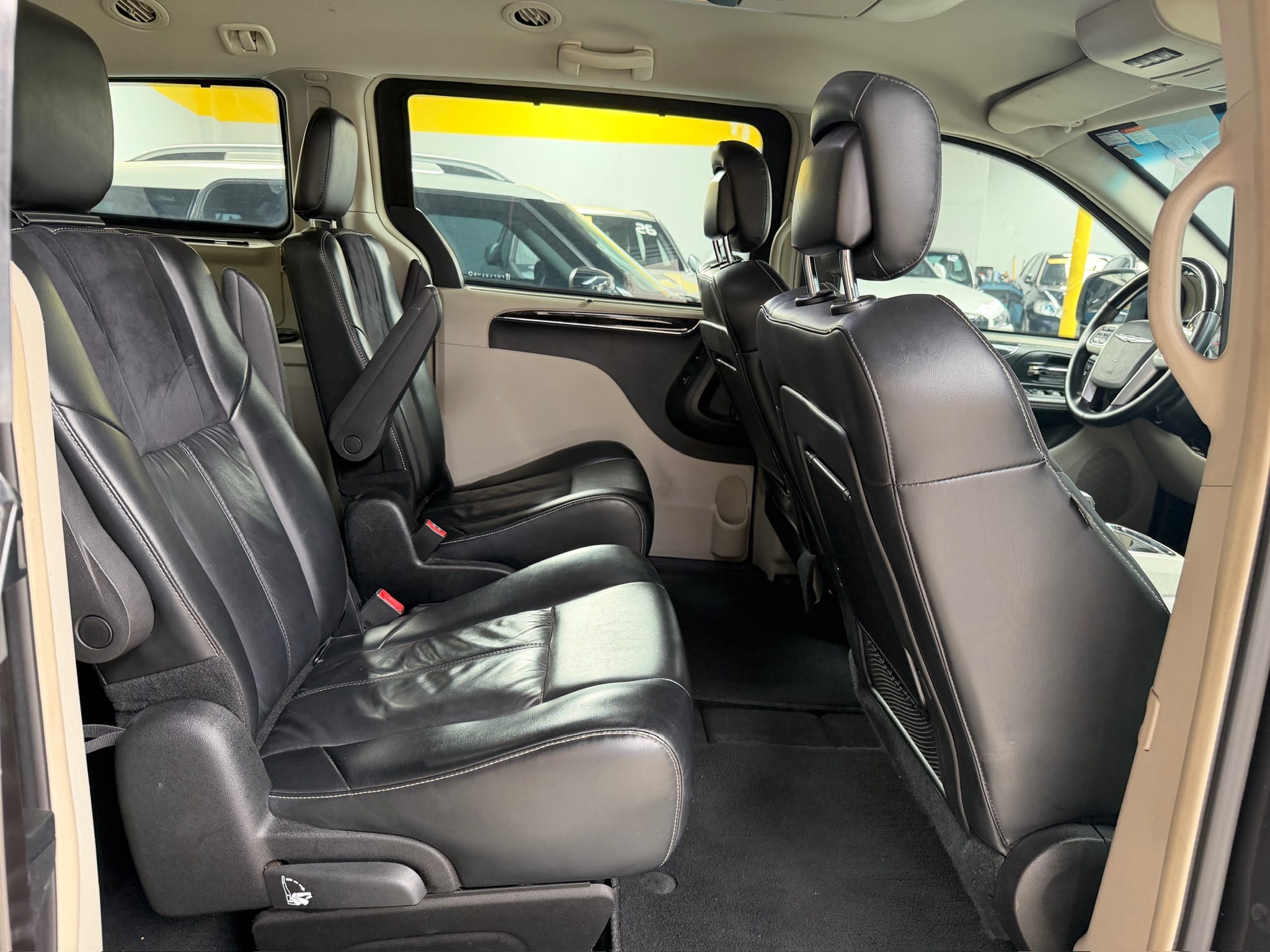 CHRYSLER TOWN & COUNTRY 3.6 LIMITED V6 24V GASOLINA 4P AUTOMÁTICO 2015/2015 - Foto 11