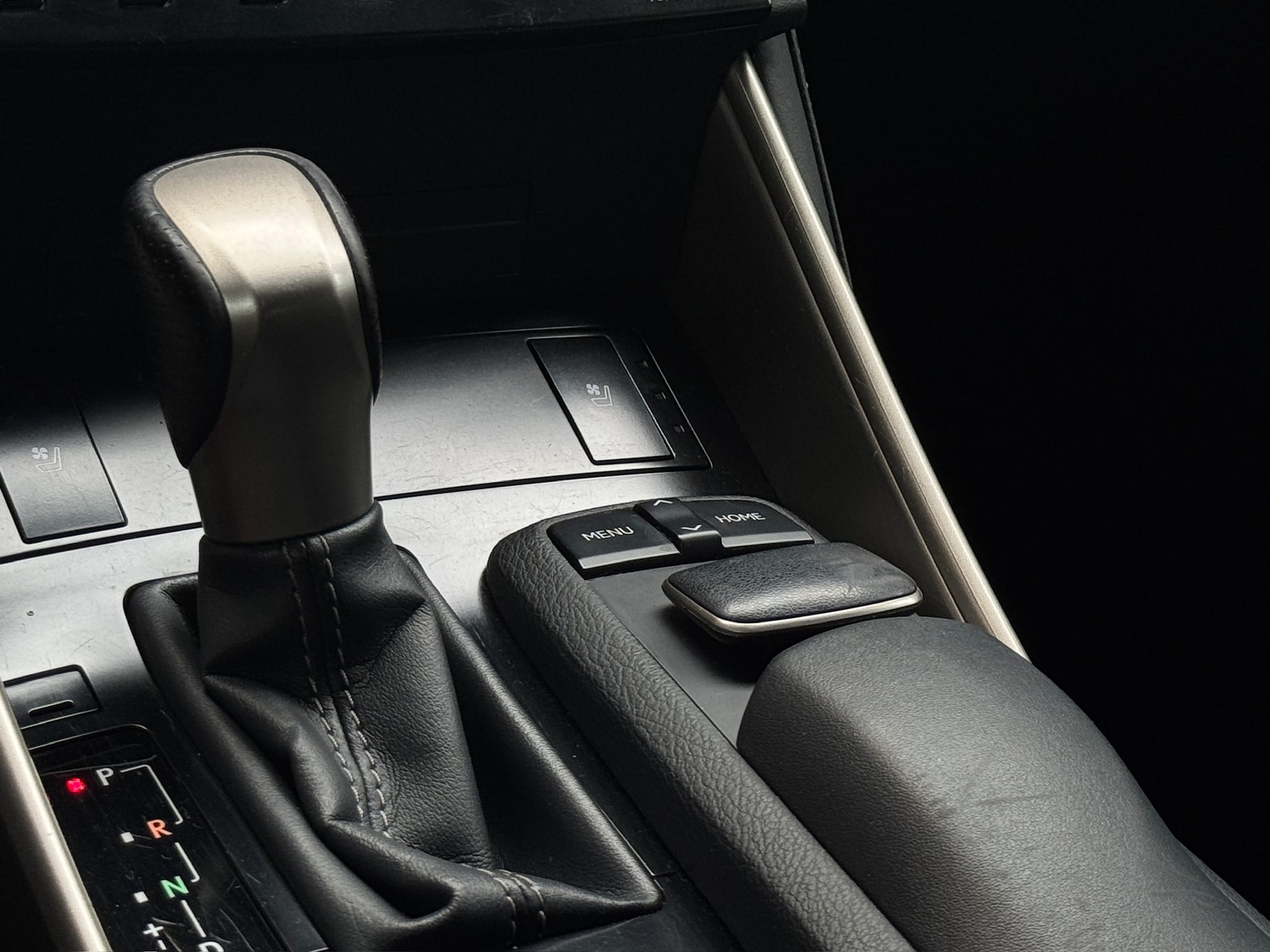 LEXUS IS250 F-SPORT 2.5 V6 24V GASOLINA 4P AUTOMÁTICO 2013/2014 - Foto 14