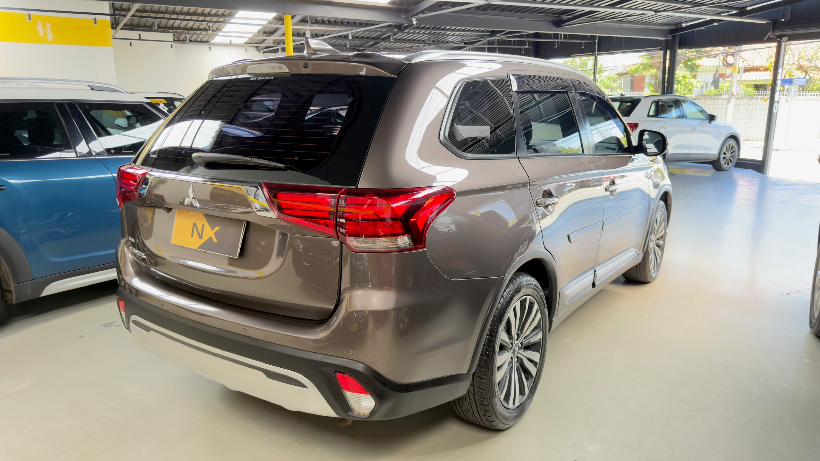 MITSUBISHI OUTLANDER 2.0 MIVEC GASOLINA GLS AUTOMÁTICO 2018/2019 - Foto 2