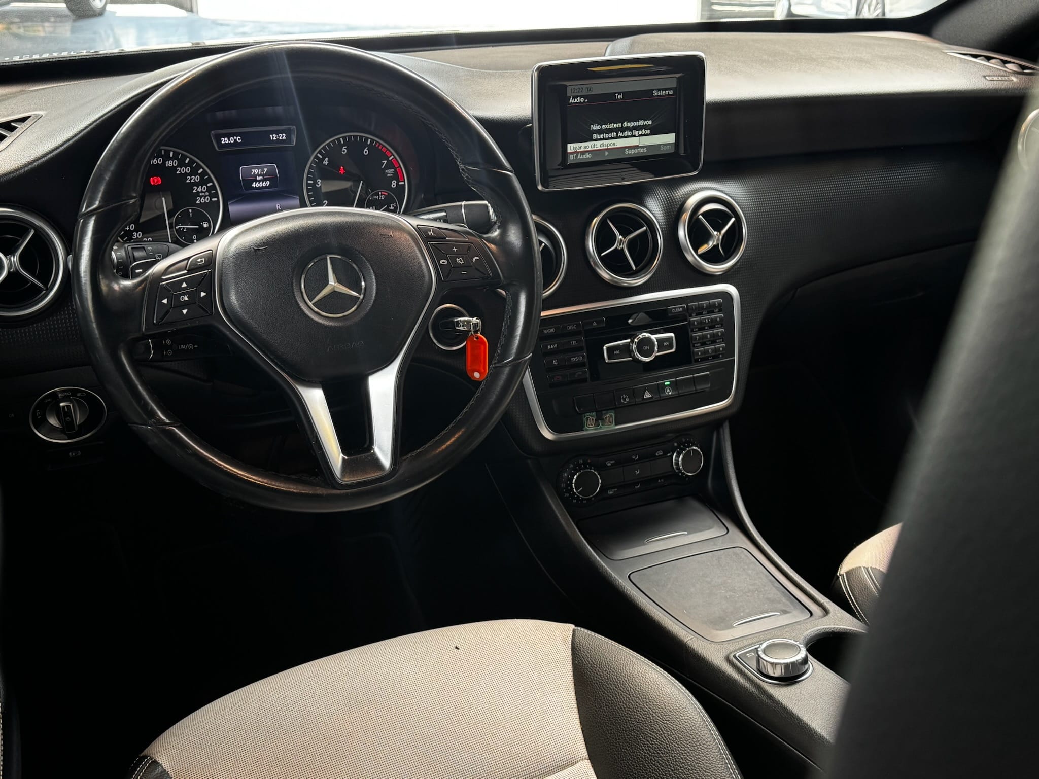 MERCEDES-BENZ A 200 1.6 TURBO 16V FLEX 4P AUTOMÁTICO 2015/2015 - Foto 9