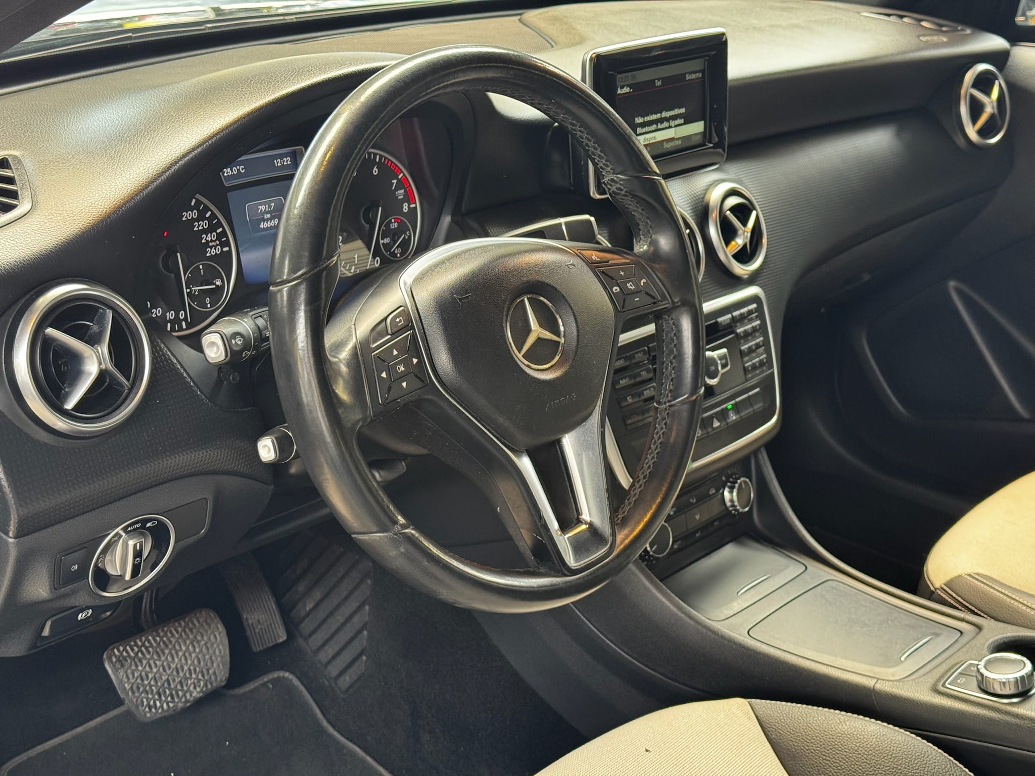 MERCEDES-BENZ A 200 1.6 TURBO 16V FLEX 4P AUTOMÁTICO 2015/2015 - Foto 6