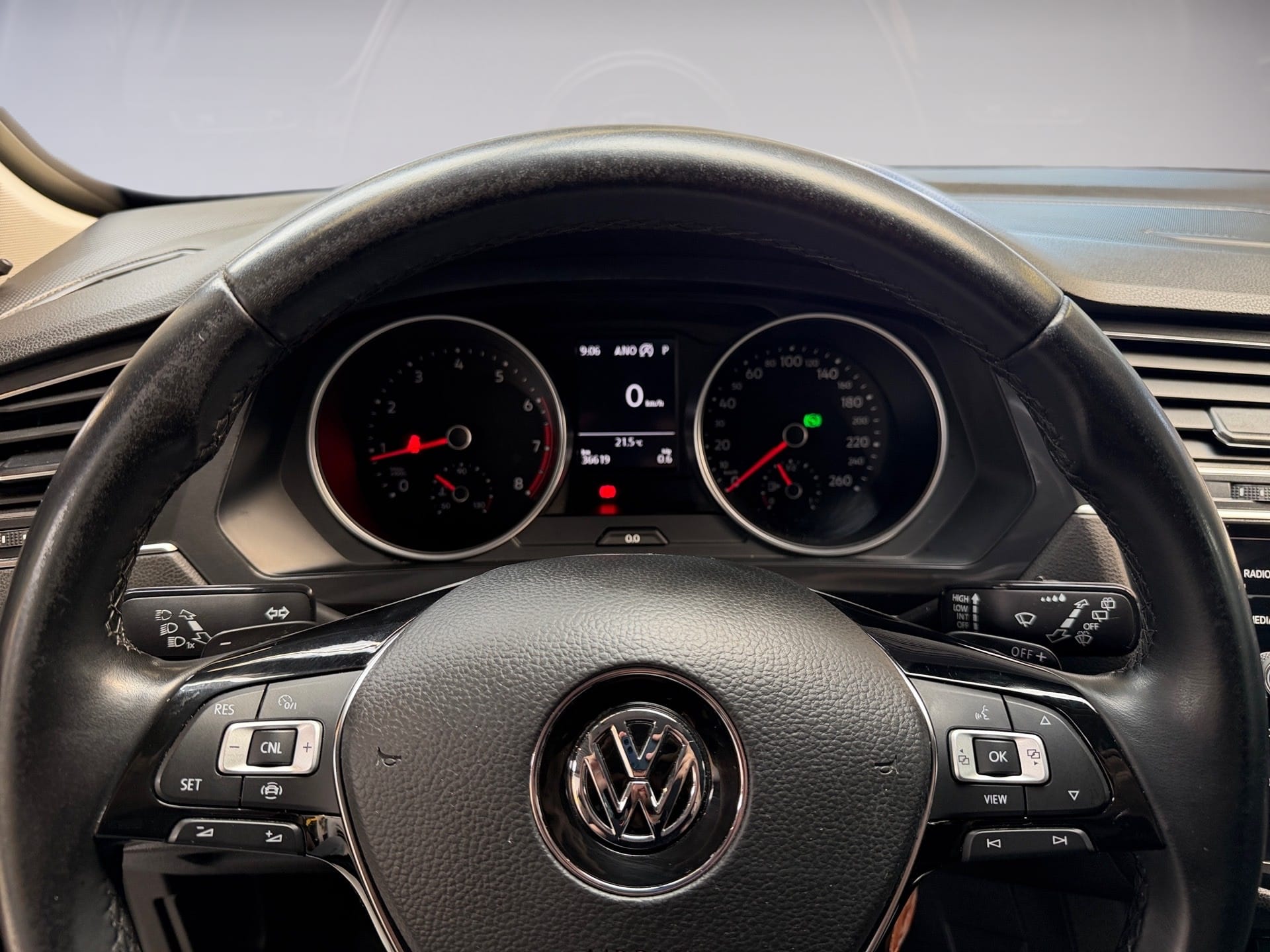 VOLKSWAGEN Tiguan 1.4 250 TSI TOTAL FLEX ALLSPACE TIPTRONIC 2018/2019 - Foto 8