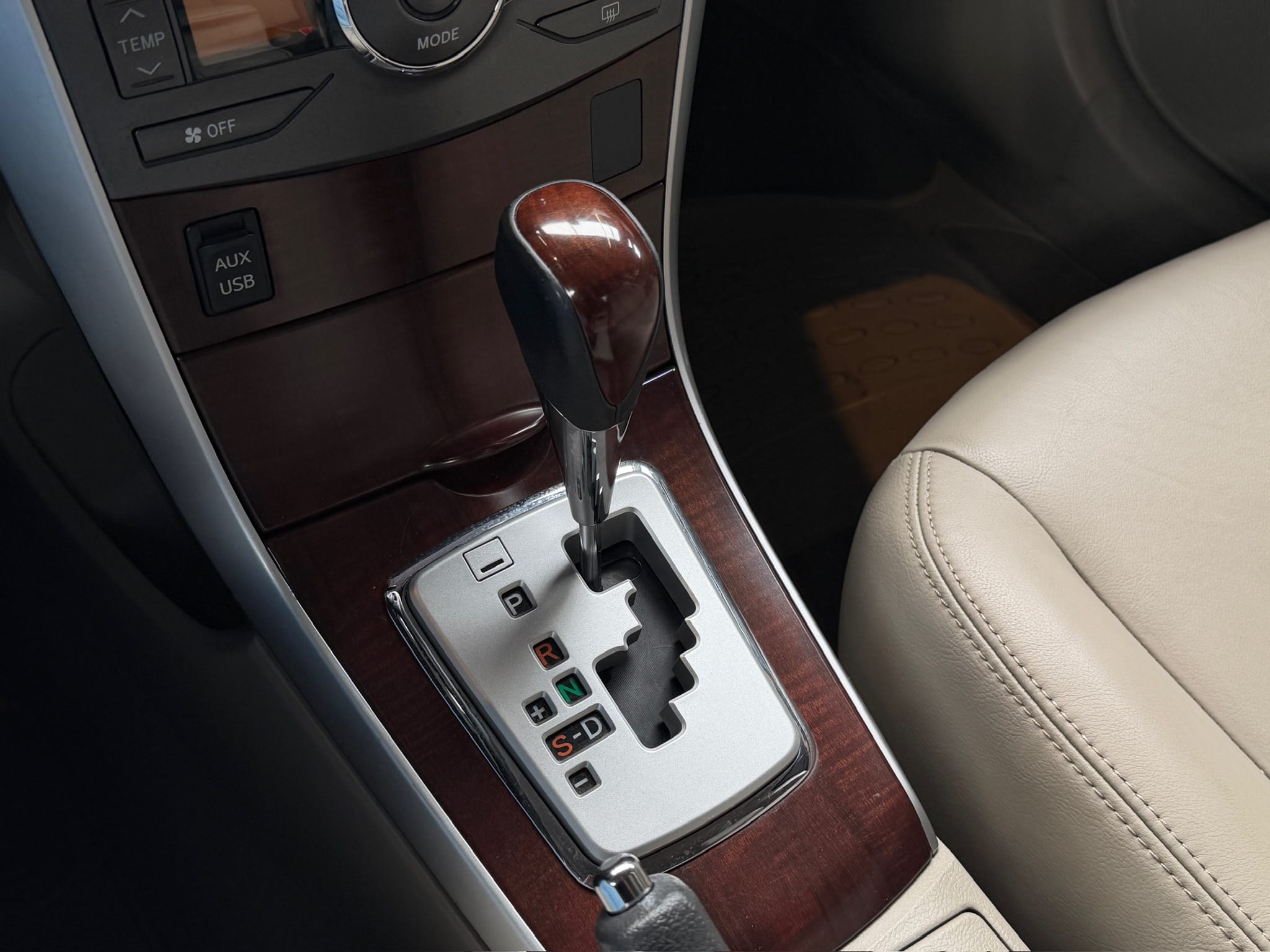 TOYOTA Corolla 2.0 ALTIS 16V FLEX 4P AUTOMÁTICO 2012/2012 - Foto 6