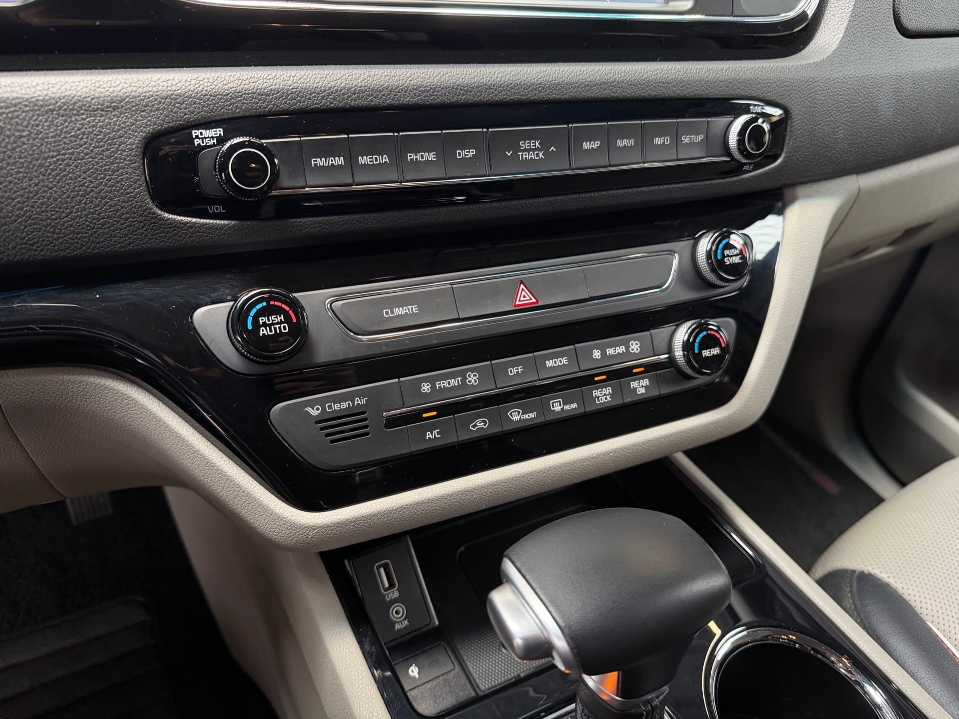 KIA Grand Carnival Grand Carnival EX 3.3 V6 24V 270cv Aut. 2019/2020 - Foto 6