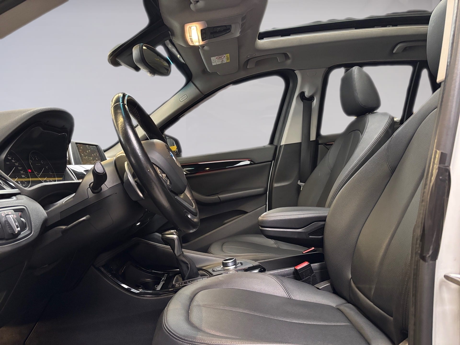 BMW X1 2.0 16V TURBO ACTIVEFLEX SDRIVE20I X-LINE 4P AUTOMÁTICO 2016/2017 - Foto 7