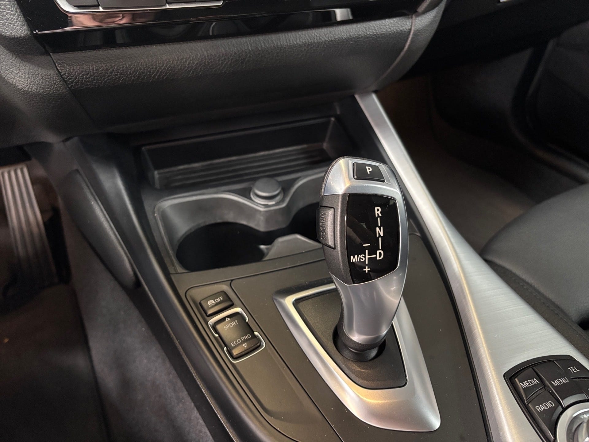 BMW 120i 2.0 16V SPORT GP ACTIVEFLEX 4P AUTOMÁTICO 2015/2016 - Foto 8