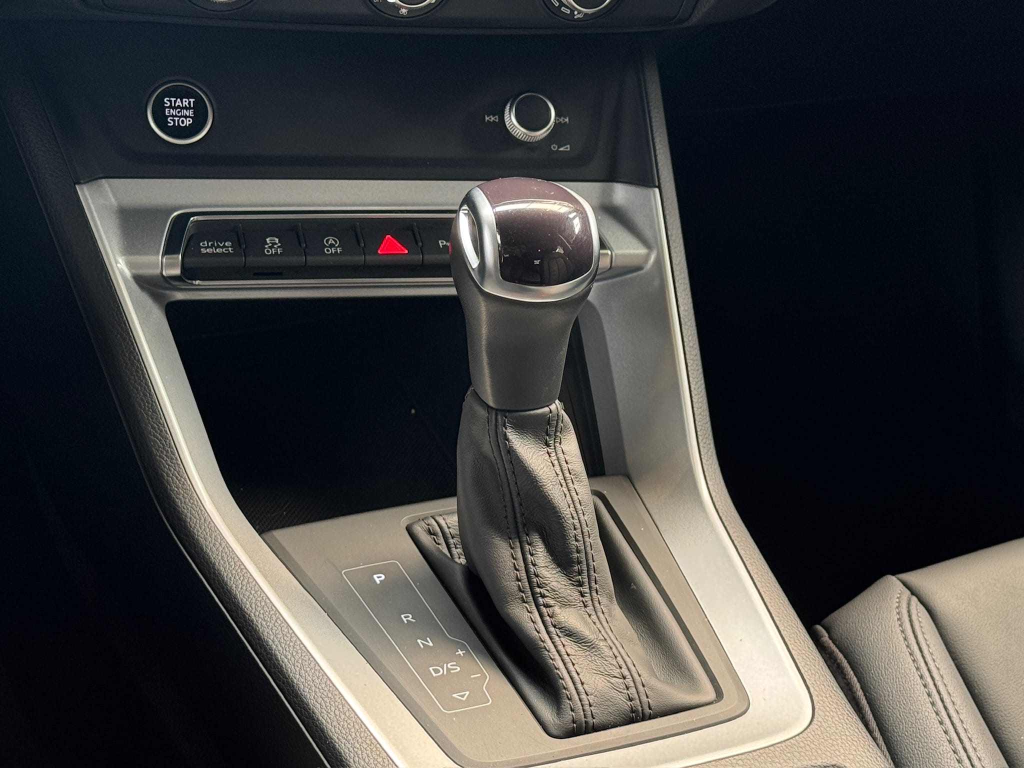 AUDI Q3 2.0 40 TFSI GASOLINA PRESTIGE QUATTRO TIPTRONIC 2022/2023 - Foto 11