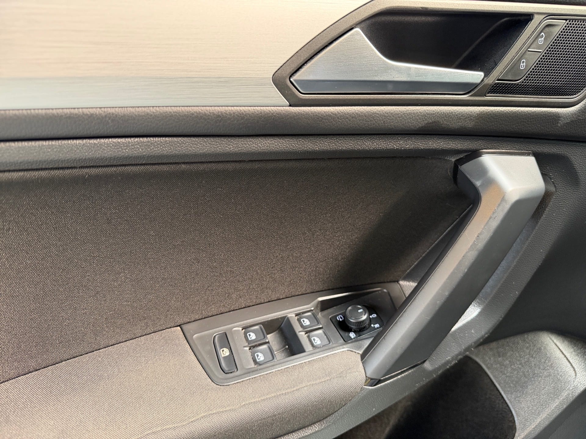 VOLKSWAGEN Tiguan 1.4 250 TSI TOTAL FLEX ALLSPACE TIPTRONIC 2018/2019 - Foto 13