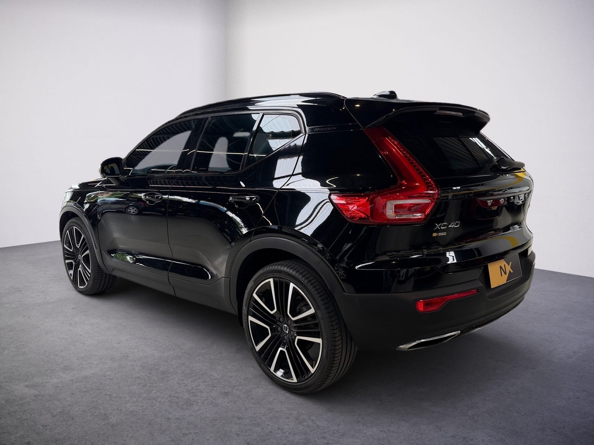 VOLVO XC40 2.0 T5 GASOLINA R-DESIGN AWD GEARTRONIC 2019/2020 - Foto 3