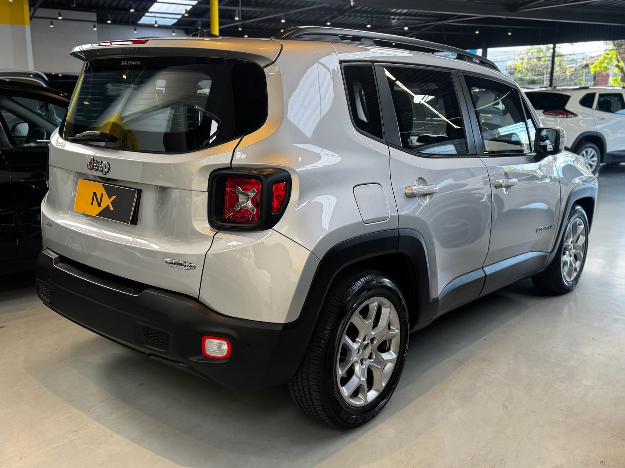 JEEP RENEGADE 1.8 16V FLEX LONGITUDE 4P AUTOMÁTICO 2016/2016 - Foto 4