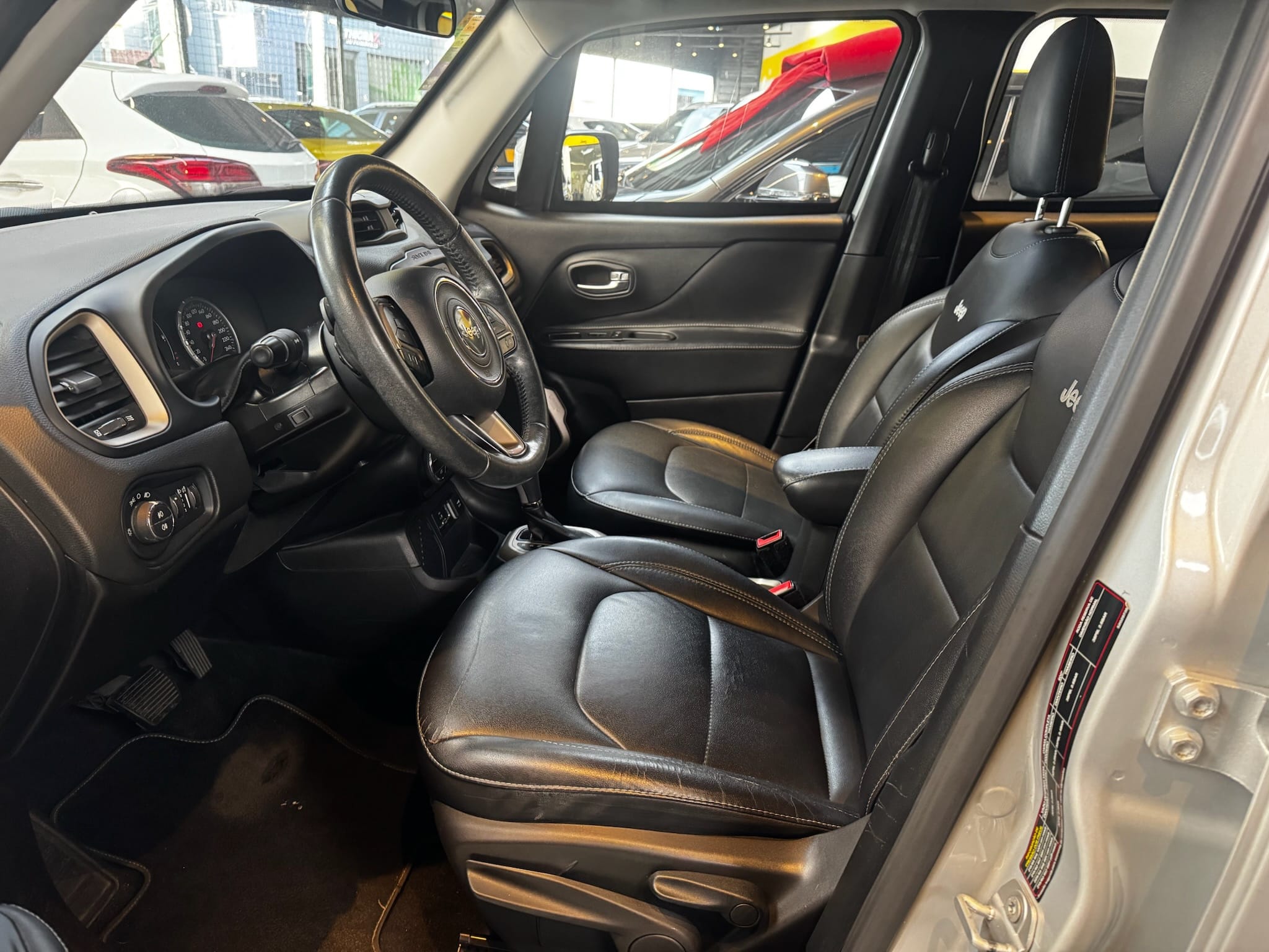 JEEP RENEGADE 1.8 16V FLEX LONGITUDE 4P AUTOMÁTICO 2016/2016 - Foto 5