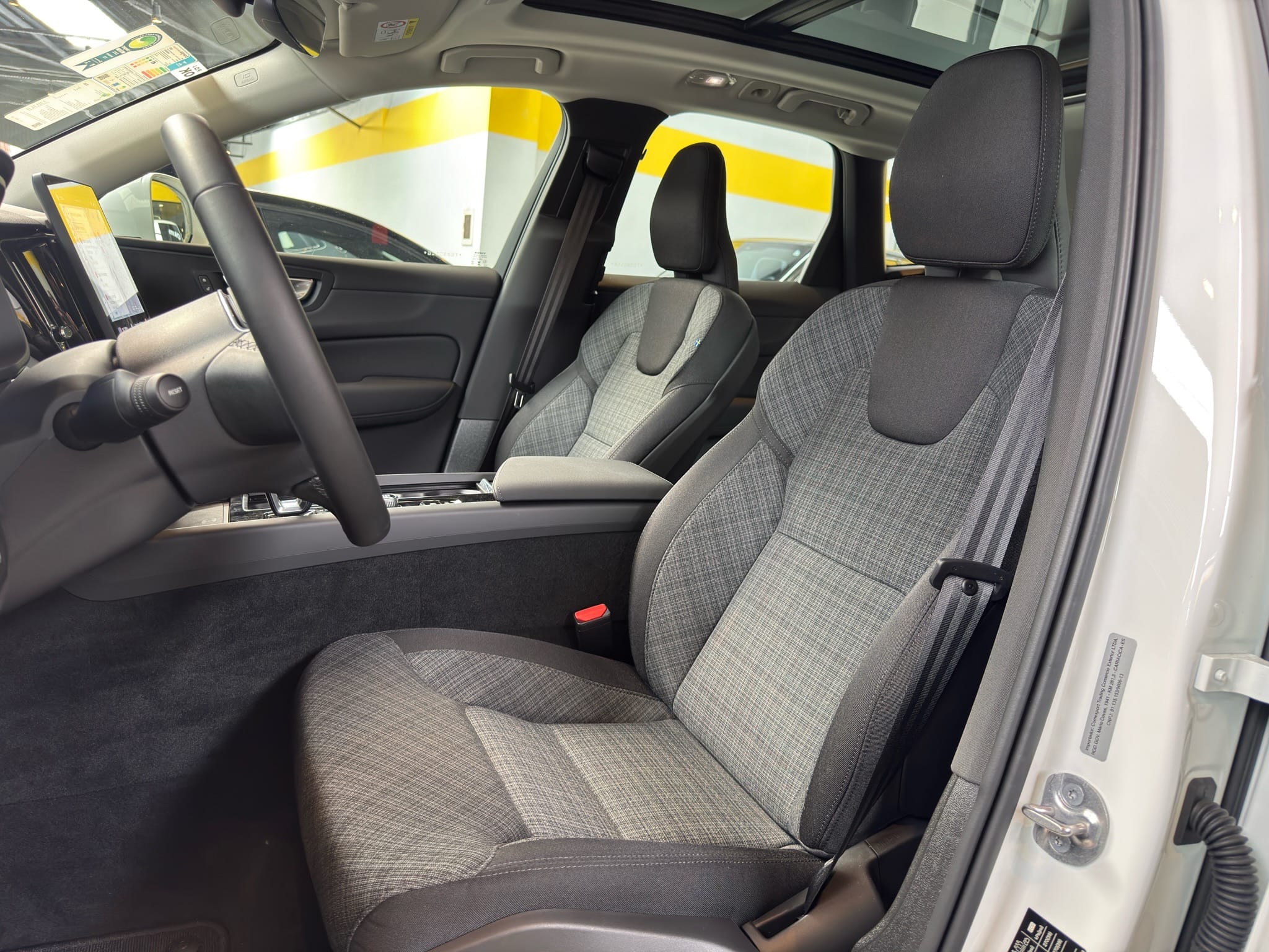 VOLVO XC60 2.0 T8 PHEV PLUS AWD GEARTRONIC 2025/2026 - Foto 7