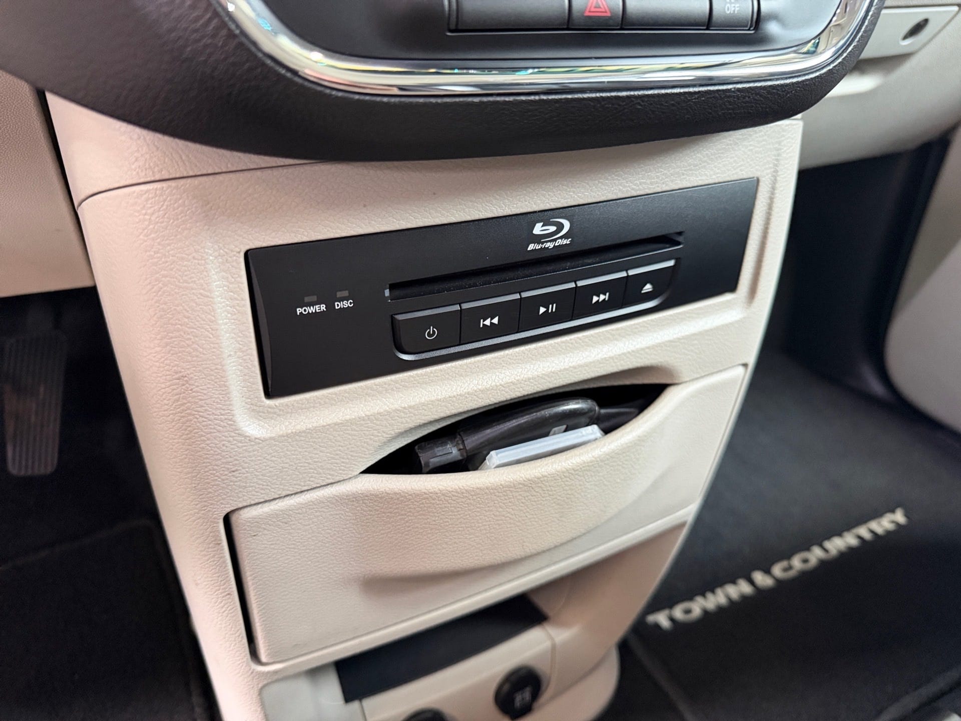 CHRYSLER TOWN & COUNTRY 3.6 LIMITED V6 24V GASOLINA 4P AUTOMÁTICO 2015/2015 - Foto 8