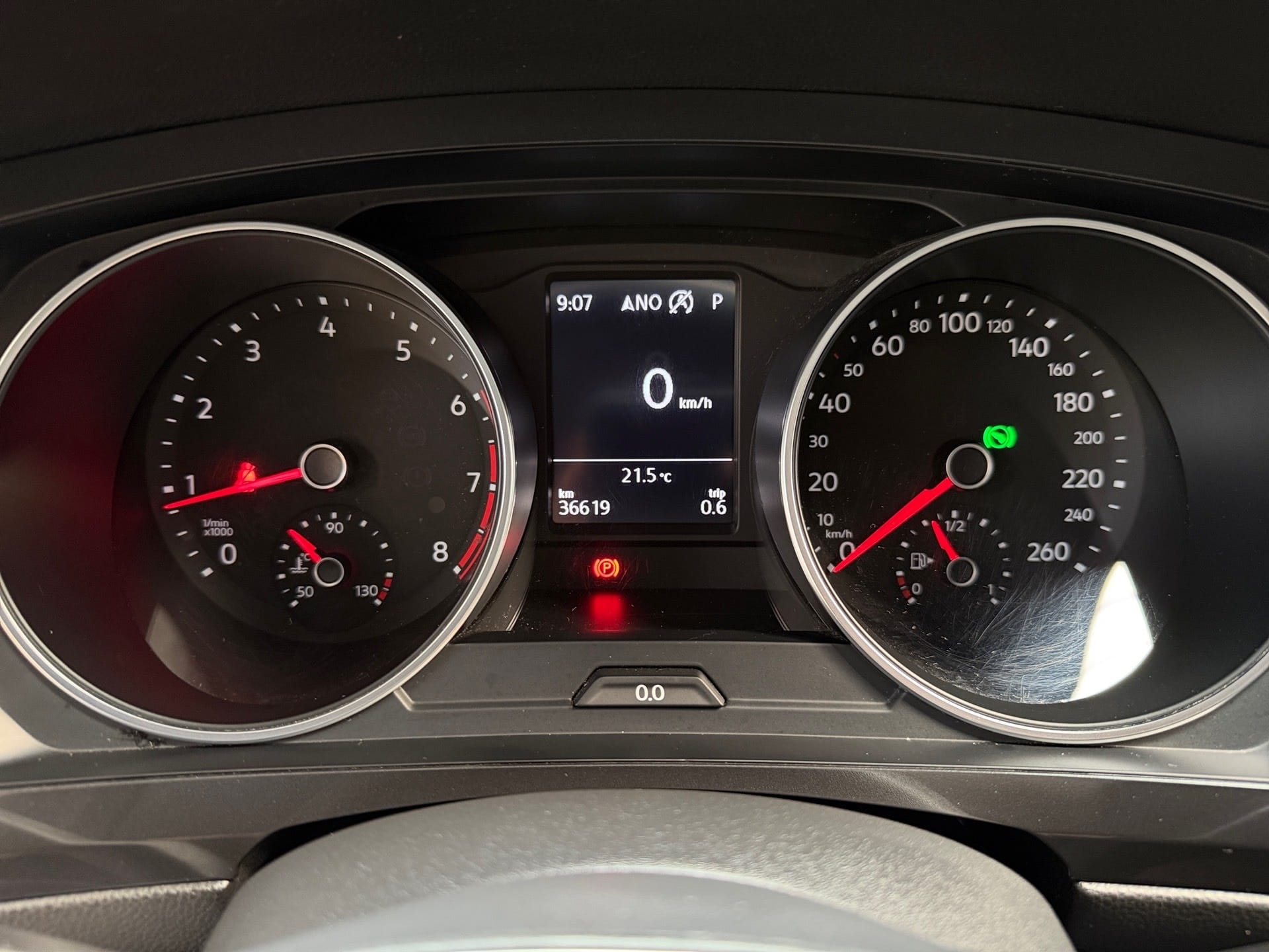 VOLKSWAGEN Tiguan 1.4 250 TSI TOTAL FLEX ALLSPACE TIPTRONIC 2018/2019 - Foto 16