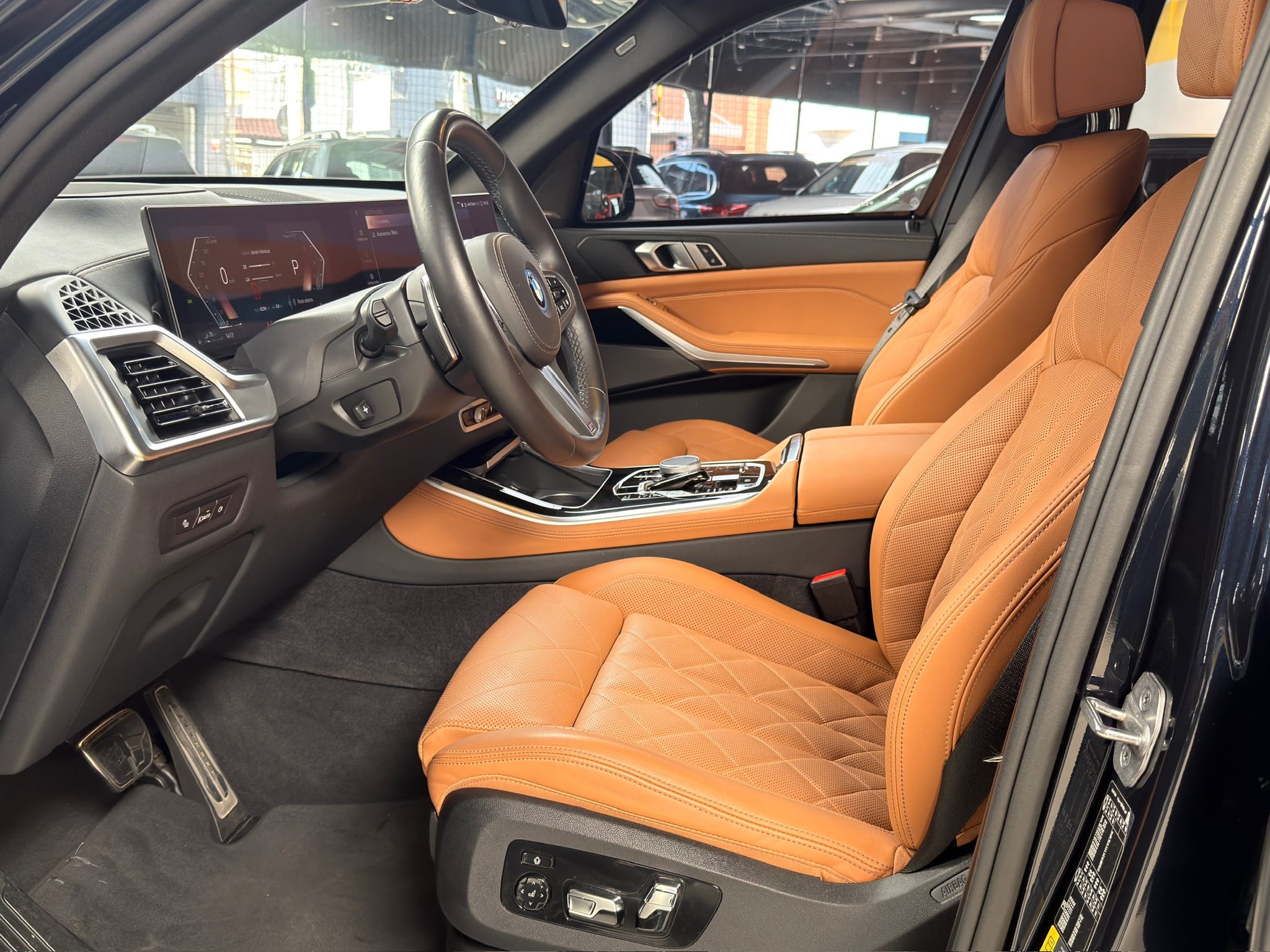 BMW X5 3.0 I6 TURBO HÍBRIDO XDRIVE50E M SPORT AUTOMÁTICO 2024/2025 - Foto 14