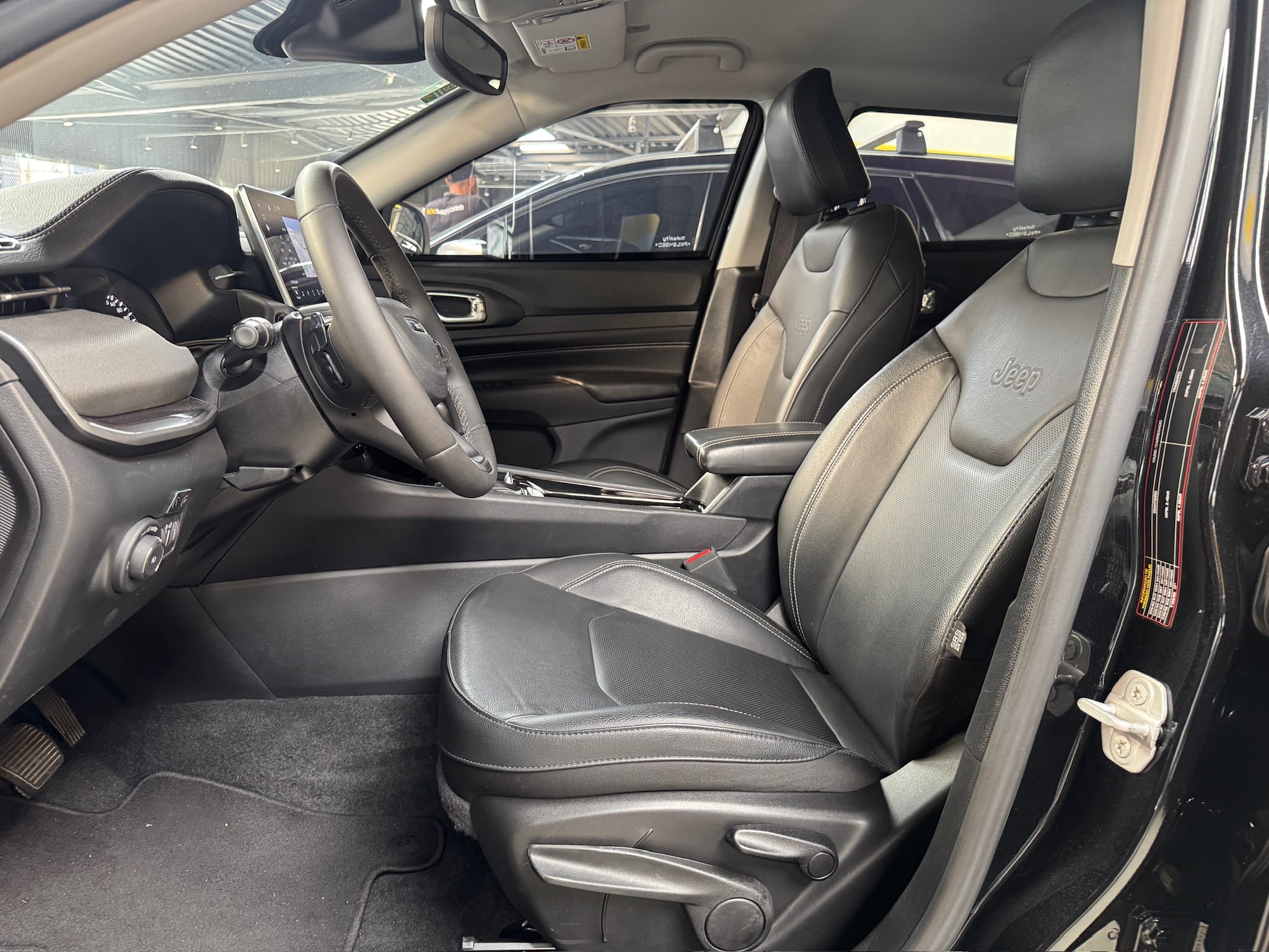 JEEP COMPASS 2.0 16V DIESEL LONGITUDE 4X4 AUTOMÁTICO 2022/2023 - Foto 6