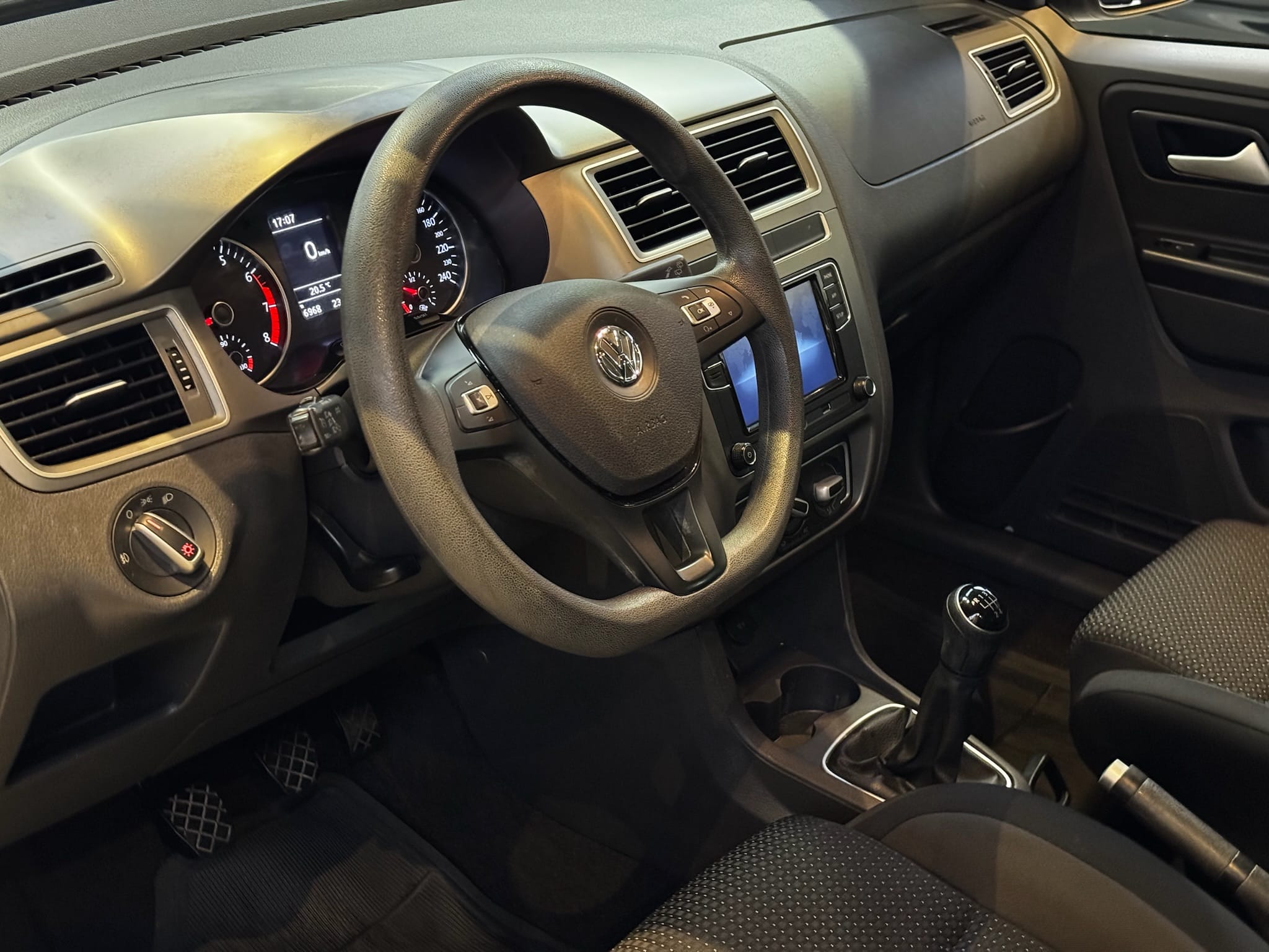 VOLKSWAGEN Fox 1.6 MSI TOTAL FLEX CONNECT 4P MANUAL 2018/2019 - Foto 5