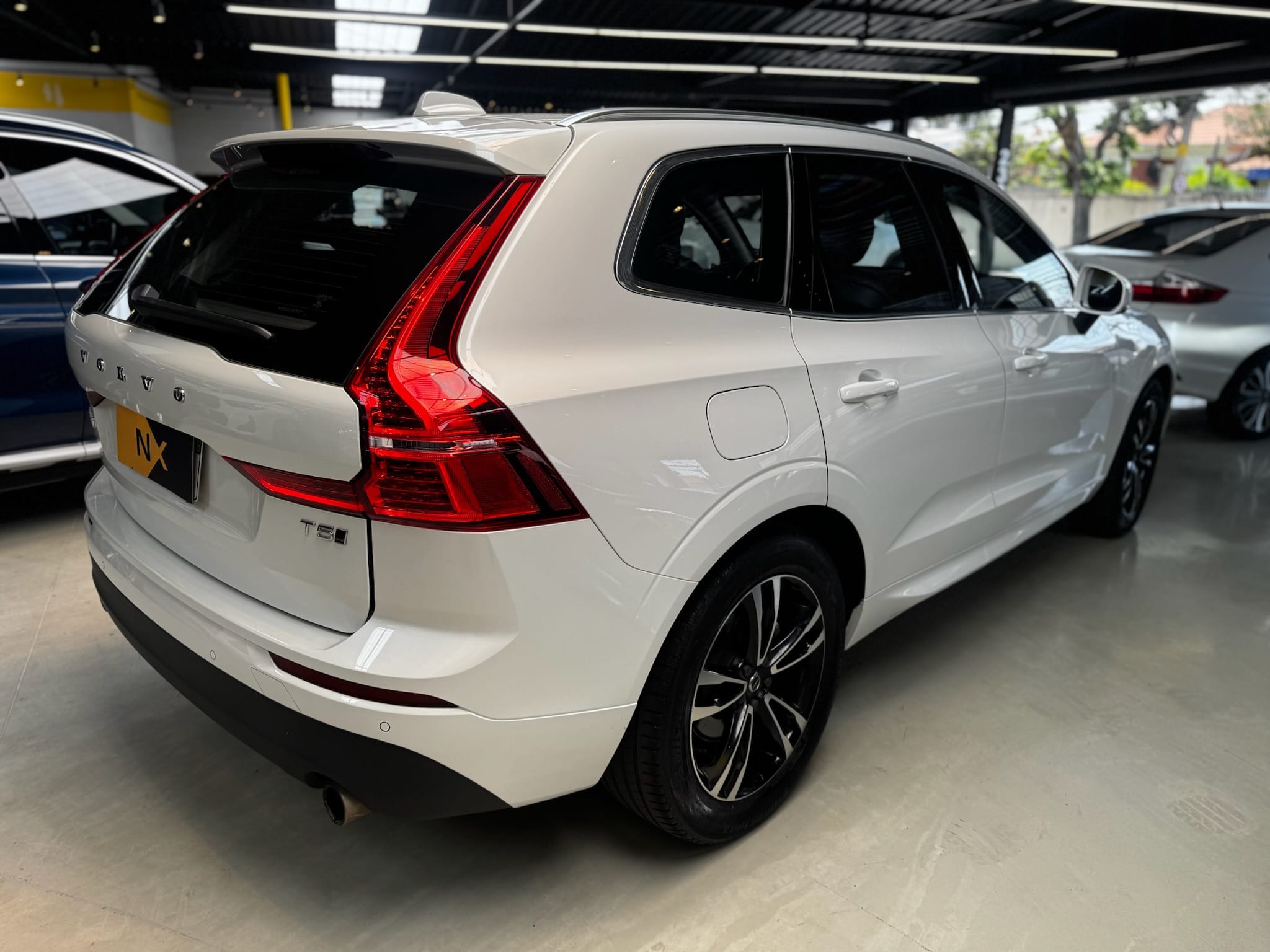 VOLVO XC60 2.0 T5 GASOLINA MOMENTUM AWD GEARTRONIC 2019/2019 - Foto 3