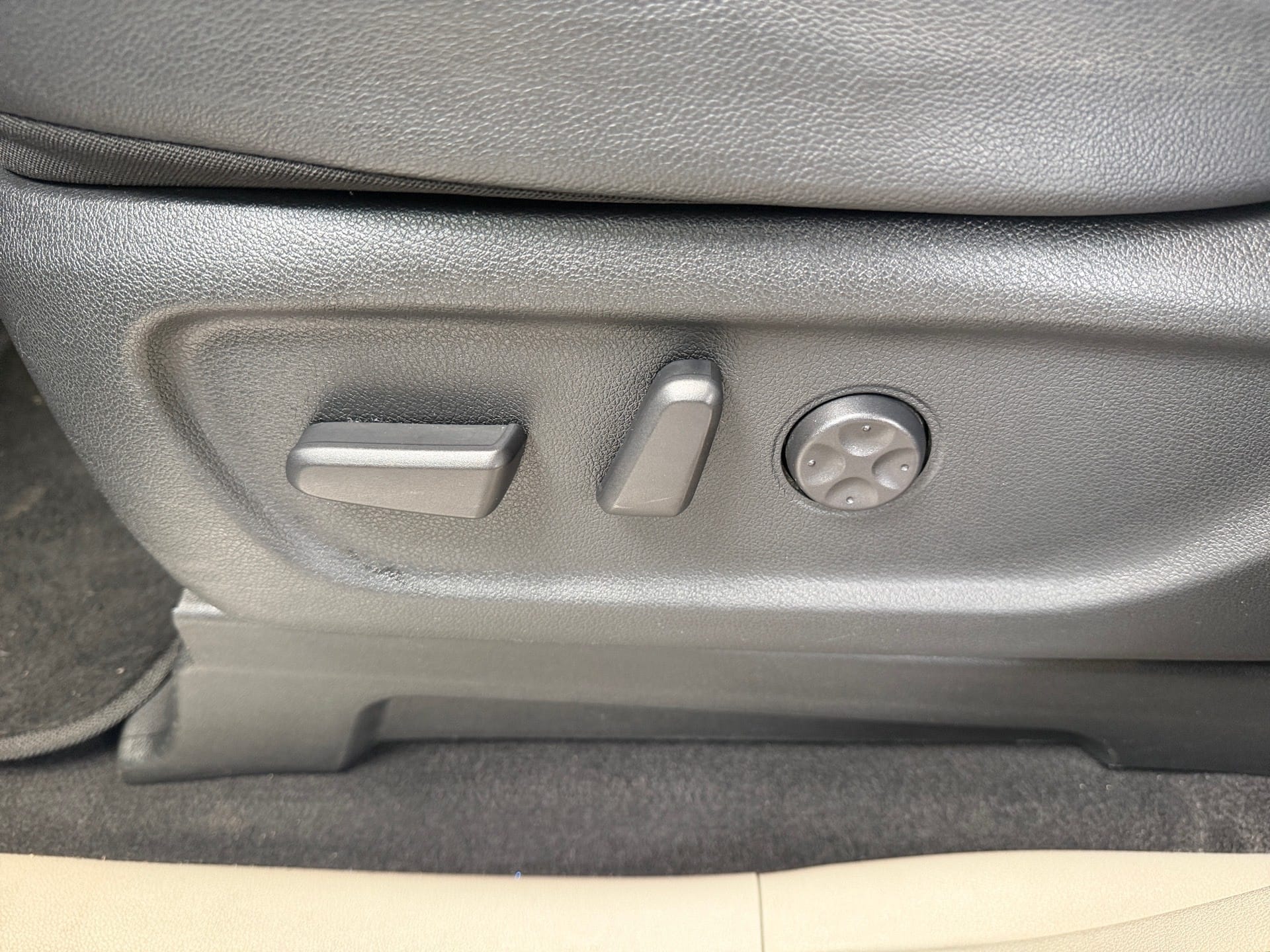 KIA Grand Carnival Grand Carnival EX 3.3 V6 24V 270cv Aut. 2019/2020 - Foto 9