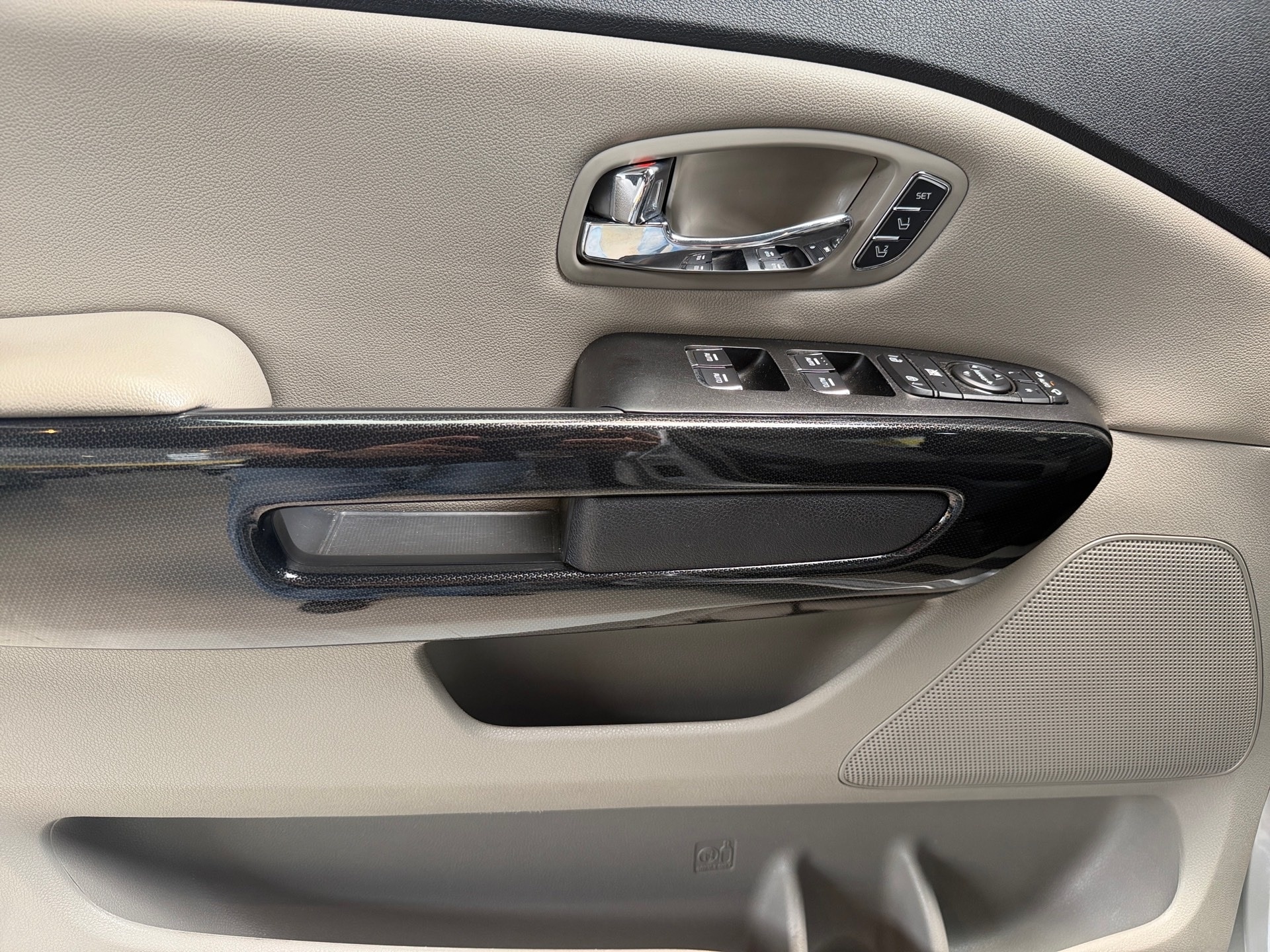 KIA Grand Carnival Grand Carnival EX 3.3 V6 24V 270cv Aut. 2019/2020 - Foto 10