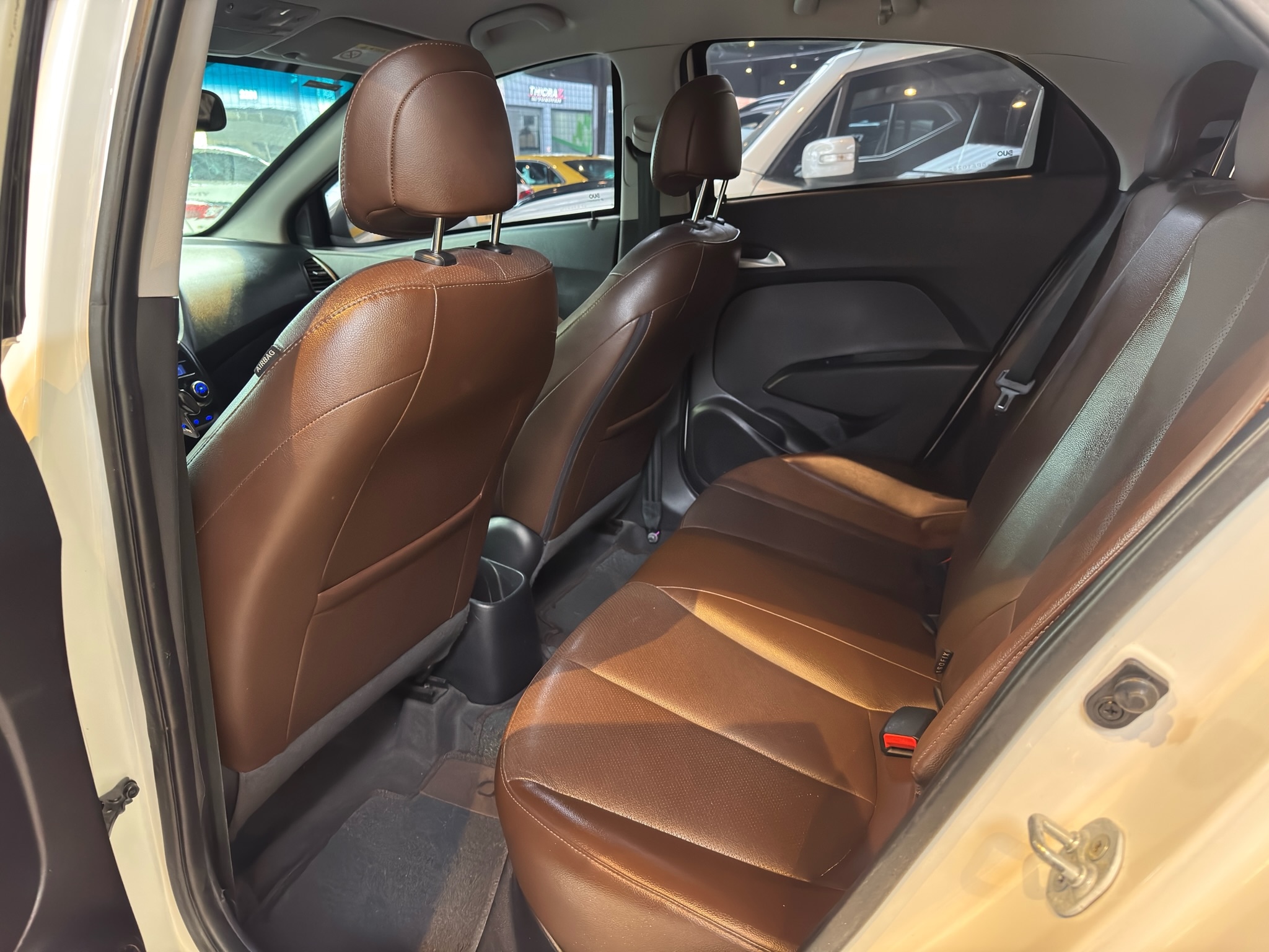 HYUNDAI HB20 1.6 PREMIUM 16V FLEX 4P AUTOMÁTICO  2016/2016 - Foto 6