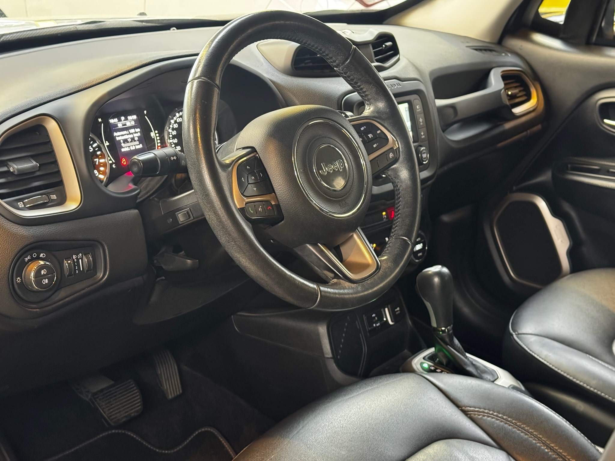 JEEP RENEGADE 1.8 16V FLEX LONGITUDE 4P AUTOMÁTICO 2016/2016 - Foto 11