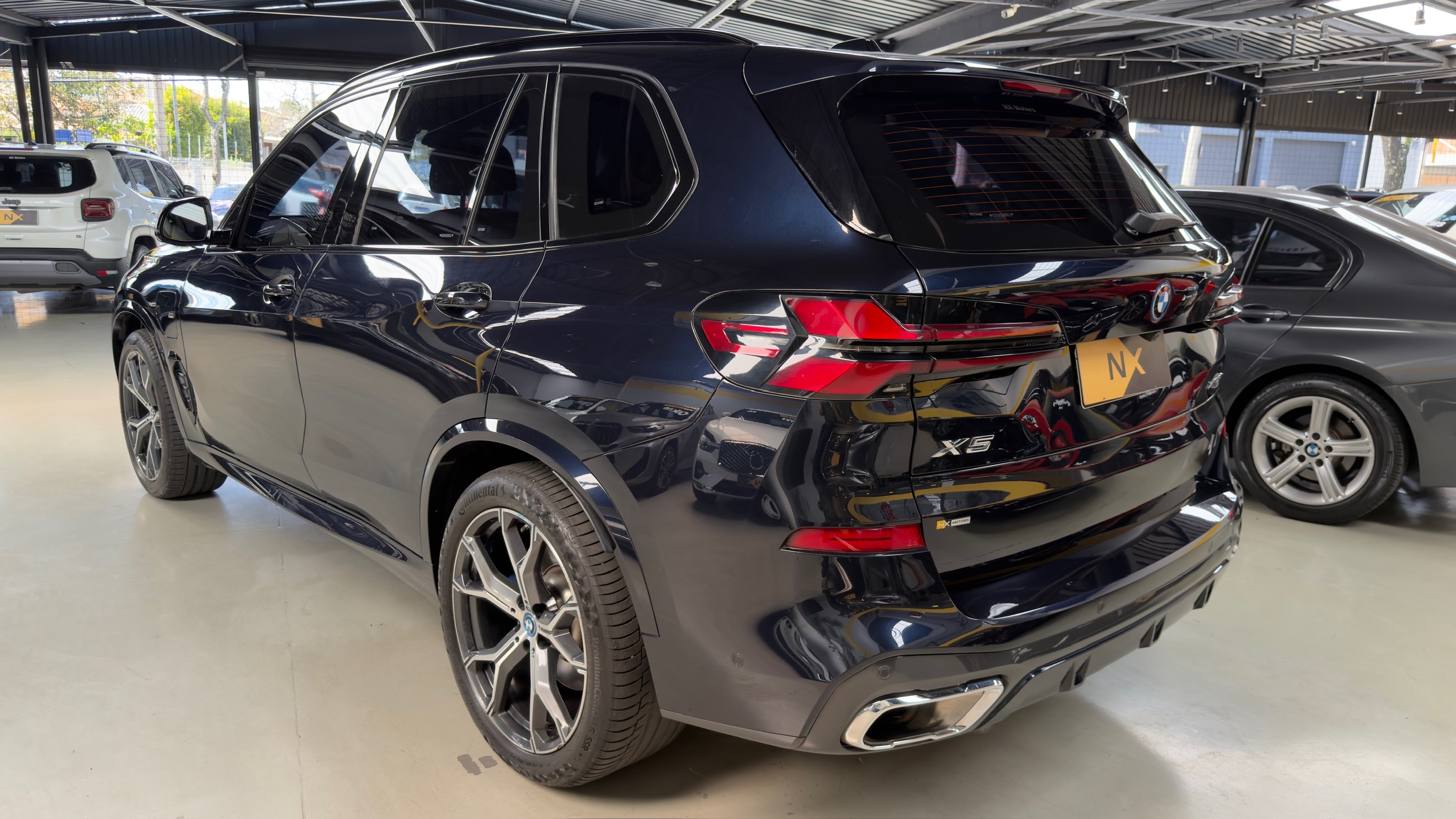 BMW X5 3.0 I6 TURBO HÍBRIDO XDRIVE50E M SPORT AUTOMÁTICO 2024/2025 - Foto 4