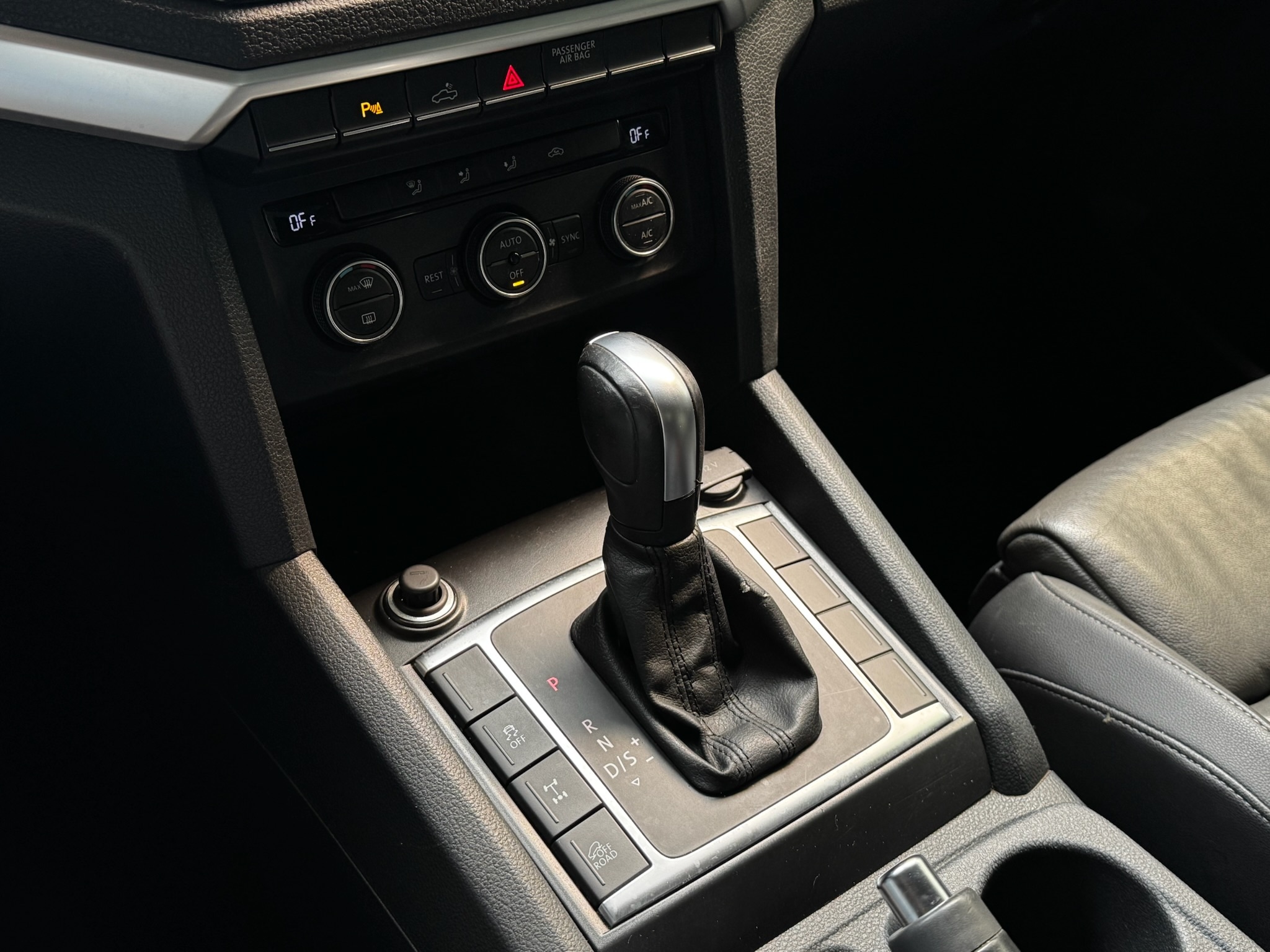 VOLKSWAGEN AMAROK 3.0 V6 TDI HIGHLINE CD DIESEL 4MOTION AUTOMÁTICO 2021/2021 - Foto 6