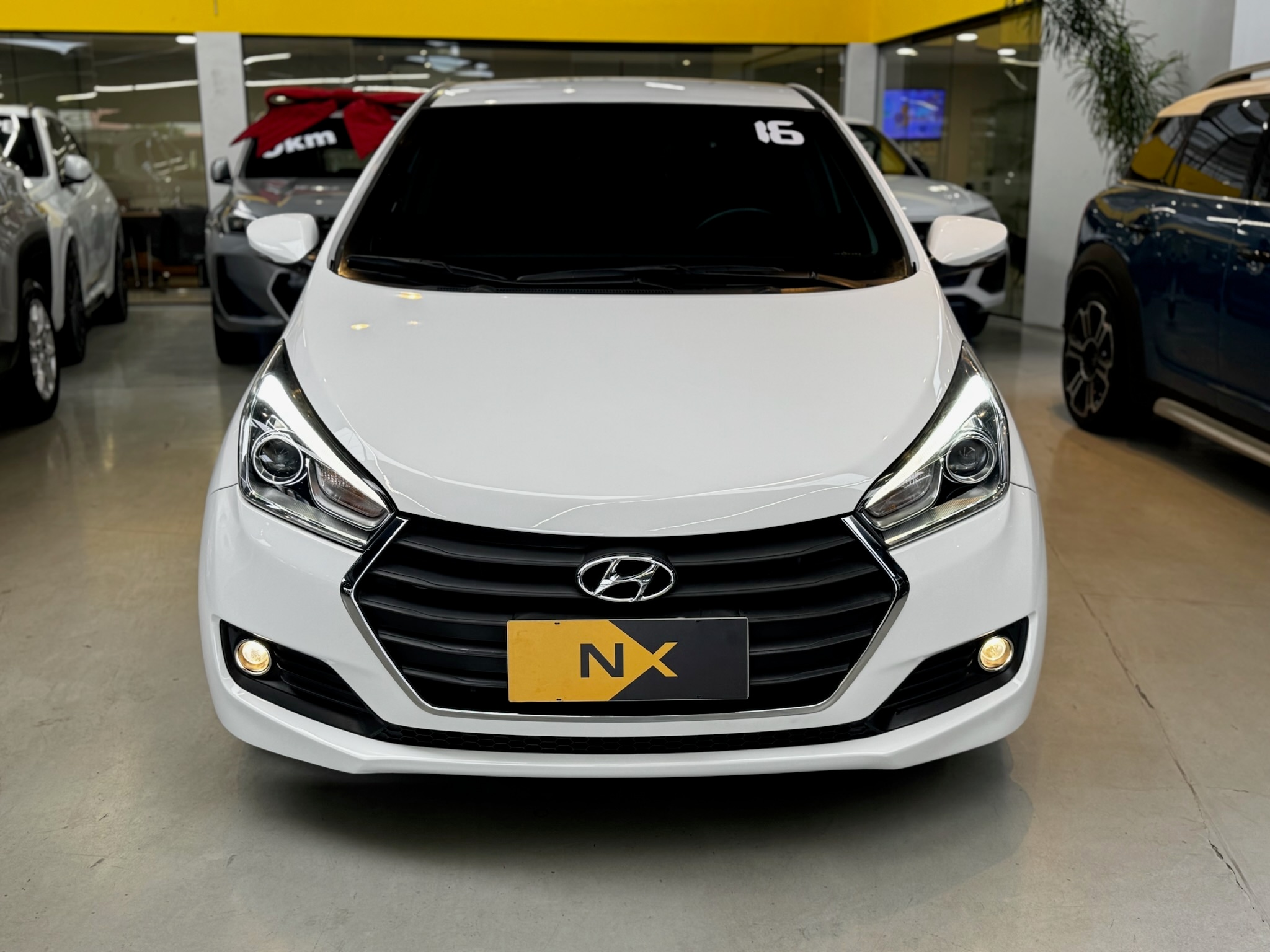 HYUNDAI HB20 1.6 PREMIUM 16V FLEX 4P AUTOMÁTICO  2016/2016 - Foto 2