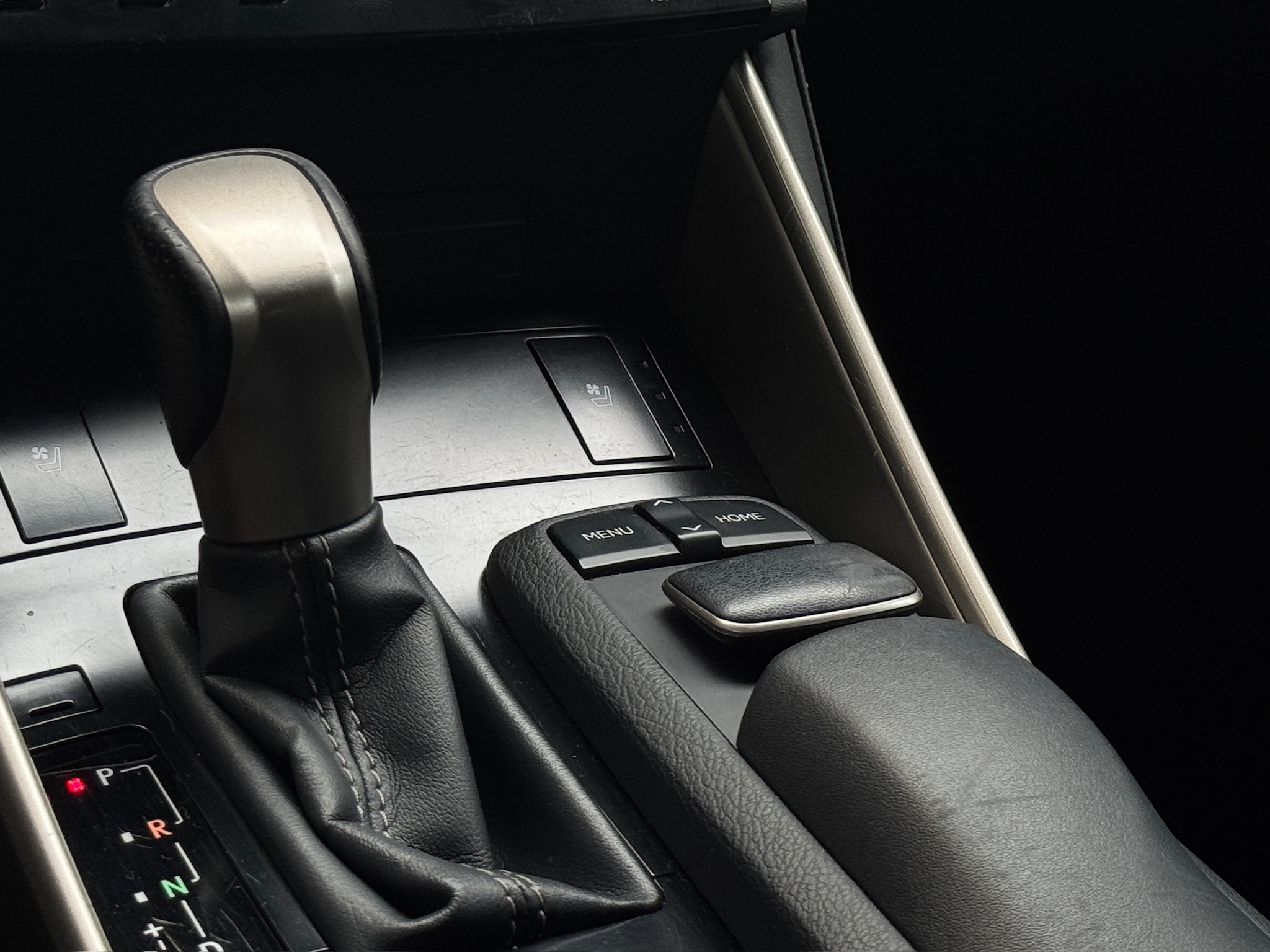 LEXUS IS250 F-SPORT 2.5 V6 24V GASOLINA 4P AUTOMÁTICO 2013/2014 - Foto 14