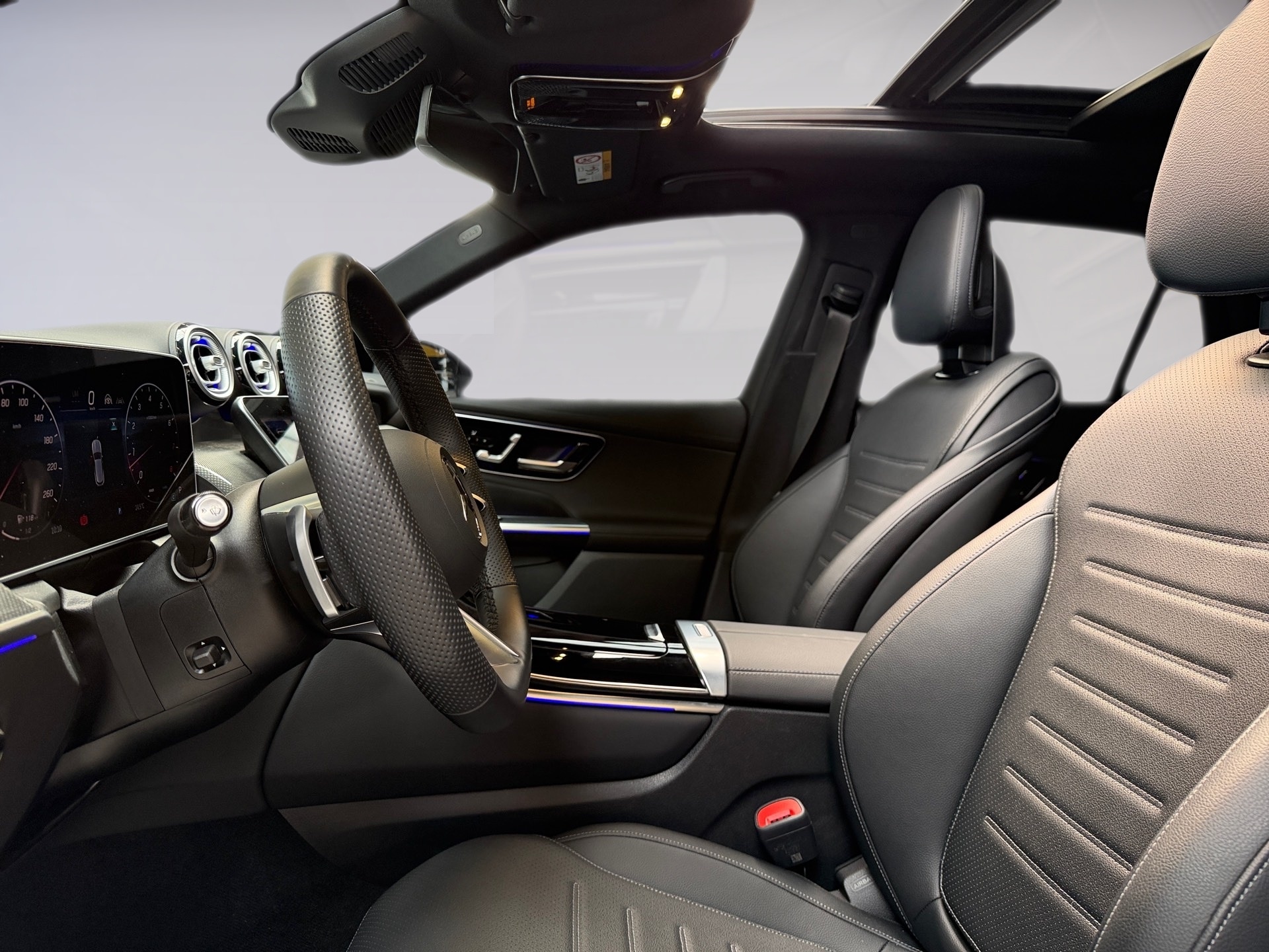 MERCEDES-BENZ GLC 300 2.0 MHEV AMG LINE 4MATIC 9G-TRONIC 2025/2026 - Foto 16