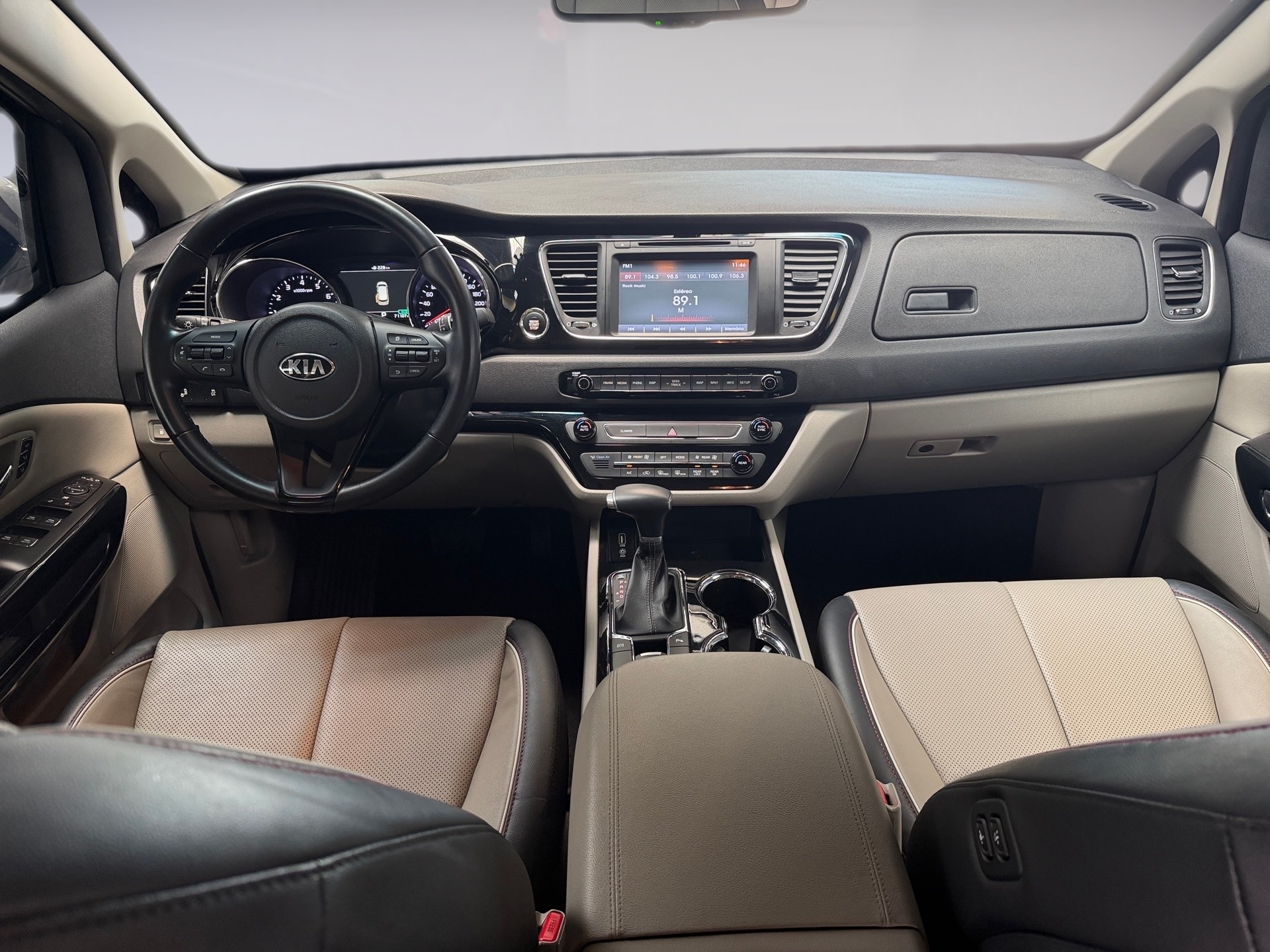 KIA Grand Carnival Grand Carnival EX 3.3 V6 24V 270cv Aut. 2019/2020 - Foto 13