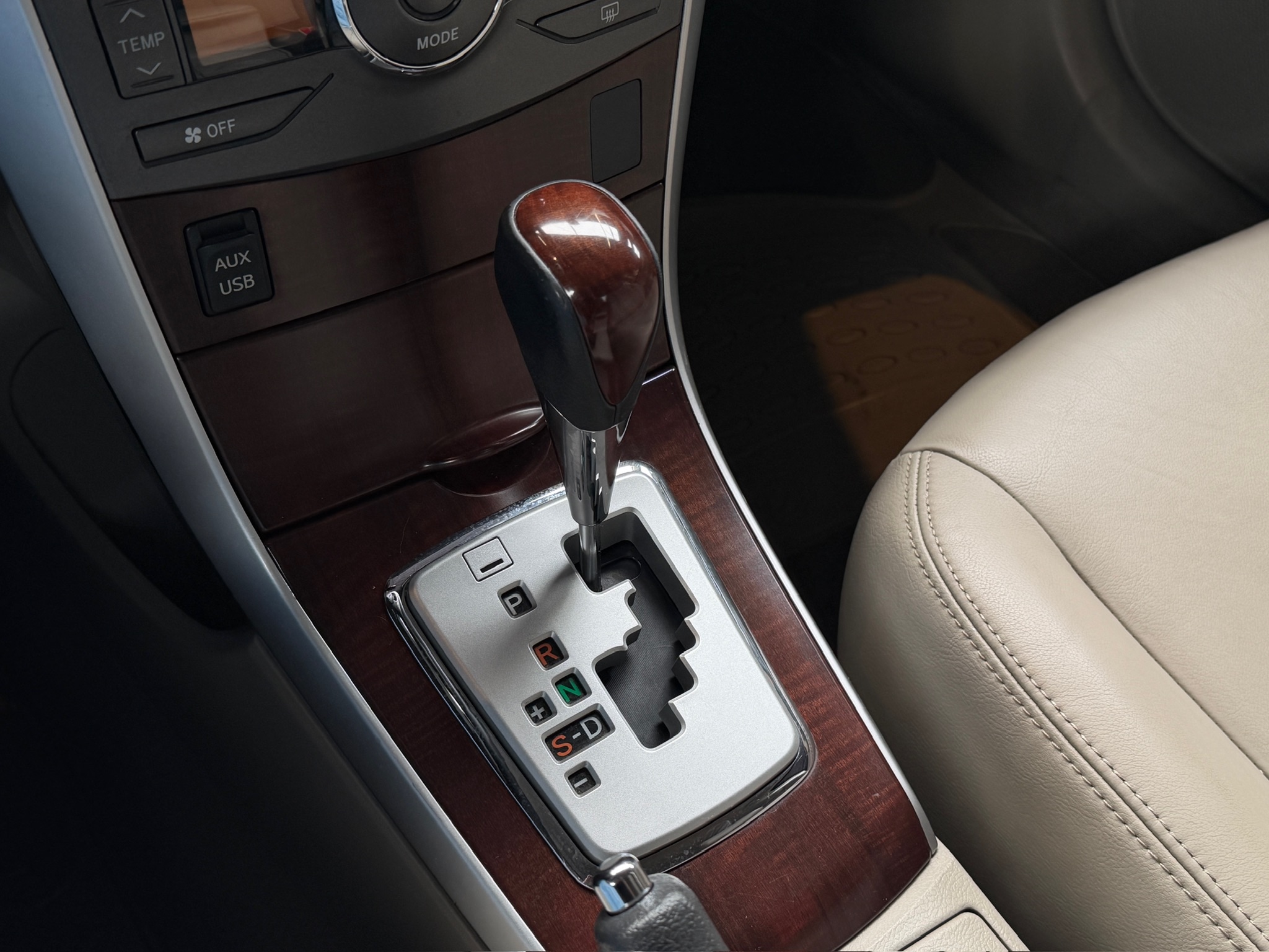 TOYOTA Corolla 2.0 ALTIS 16V FLEX 4P AUTOMÁTICO 2012/2012 - Foto 6