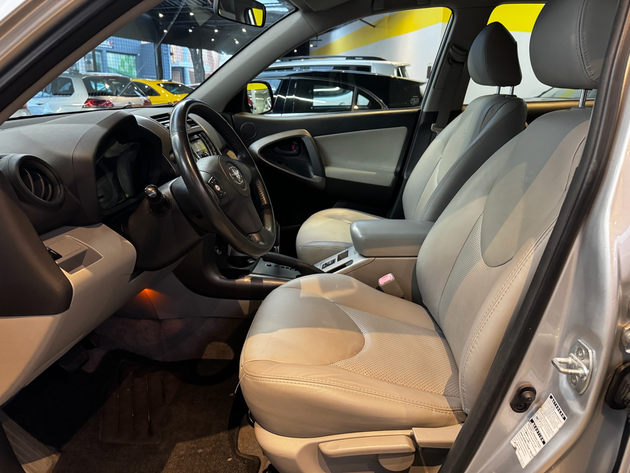 TOYOTA RAV4 2.4 4X2 16V GASOLINA 4P AUTOMÁTICO 2011/2011 - Foto 5