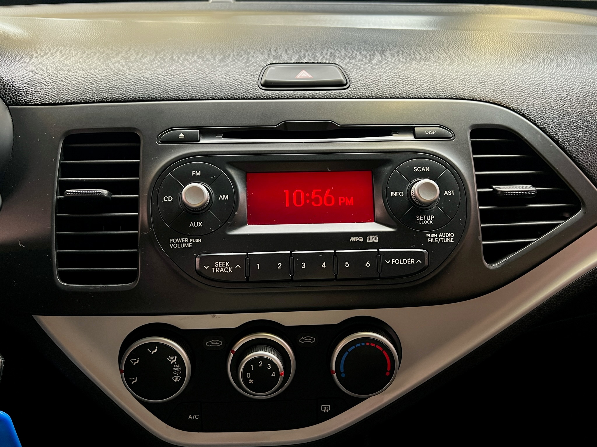 KIA Picanto 1.0 EX 12V FLEX 4P AUTOMÁTICO 2014/2014 - Foto 7