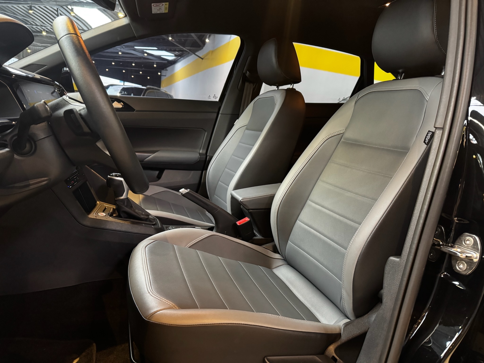 VOLKSWAGEN NIVUS 1.0 200 TSI TOTAL FLEX HIGHLINE AUTOMÁTICO 2022/2023 - Foto 5