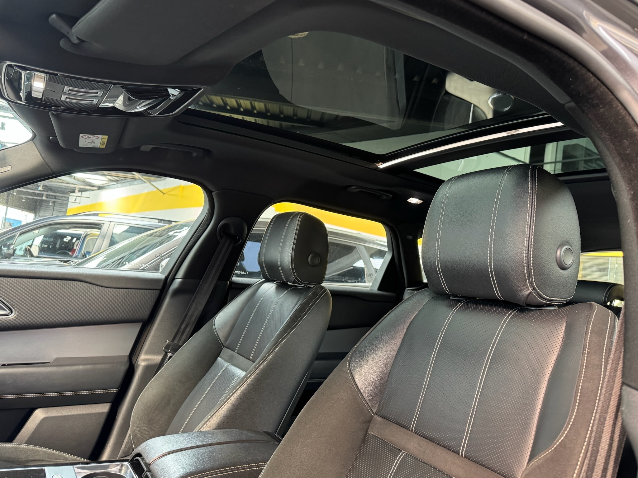 LAND ROVER RANGE ROVER VELAR 3.0 V6 P380 GASOLINA R-DYNAMIC SE AUTOMÁTICO 2017/2018 - Foto 6
