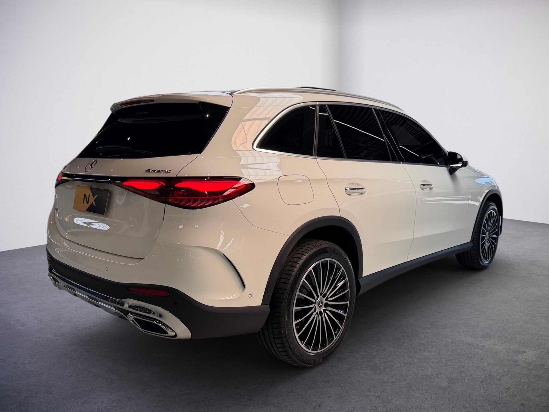 MERCEDES-BENZ GLC 300 2.0 MHEV AMG LINE 4MATIC 9G-TRONIC 2025/2026 - Foto 3